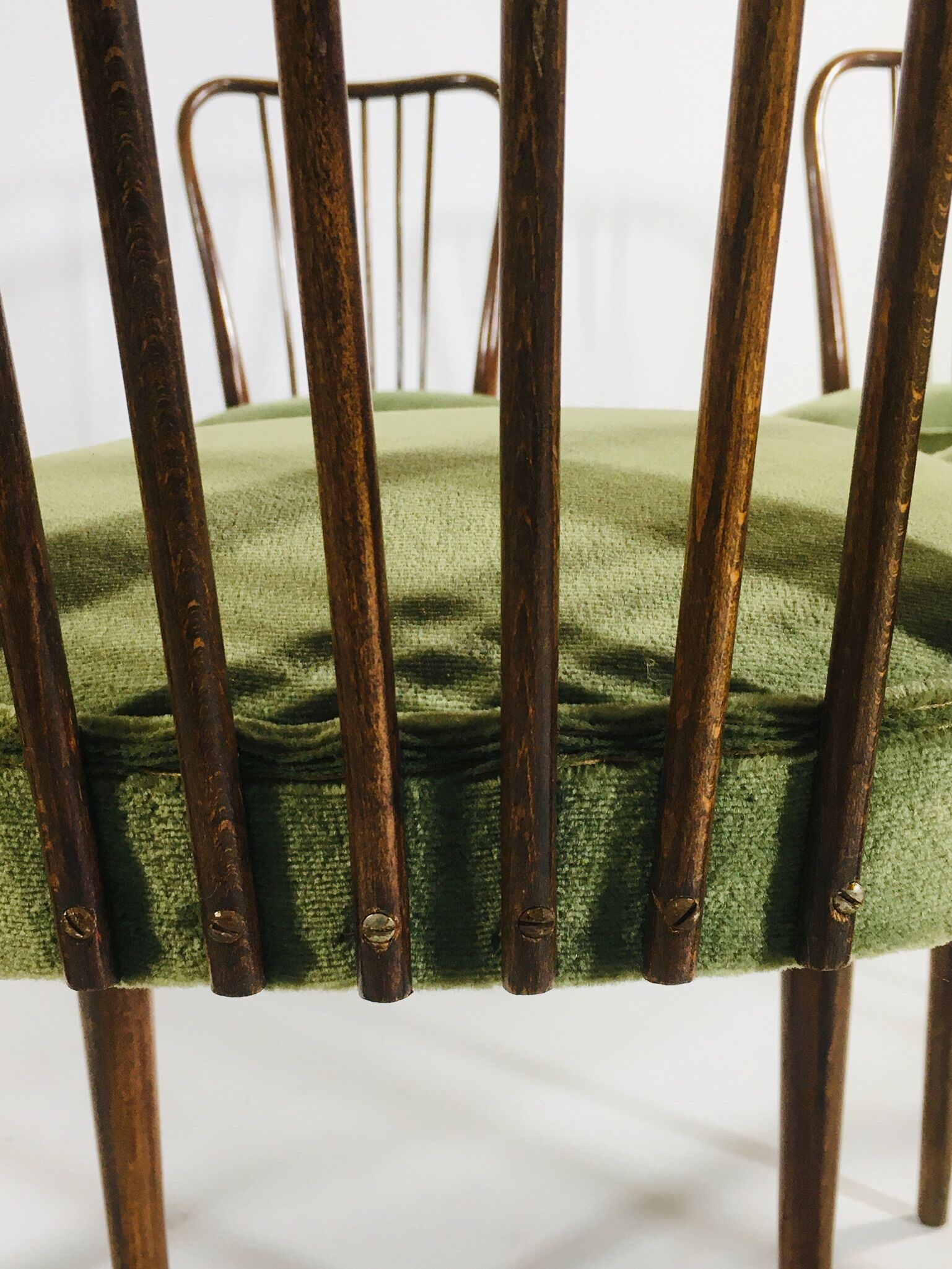 Série de 6 chaises type "Baumann" France 1950's