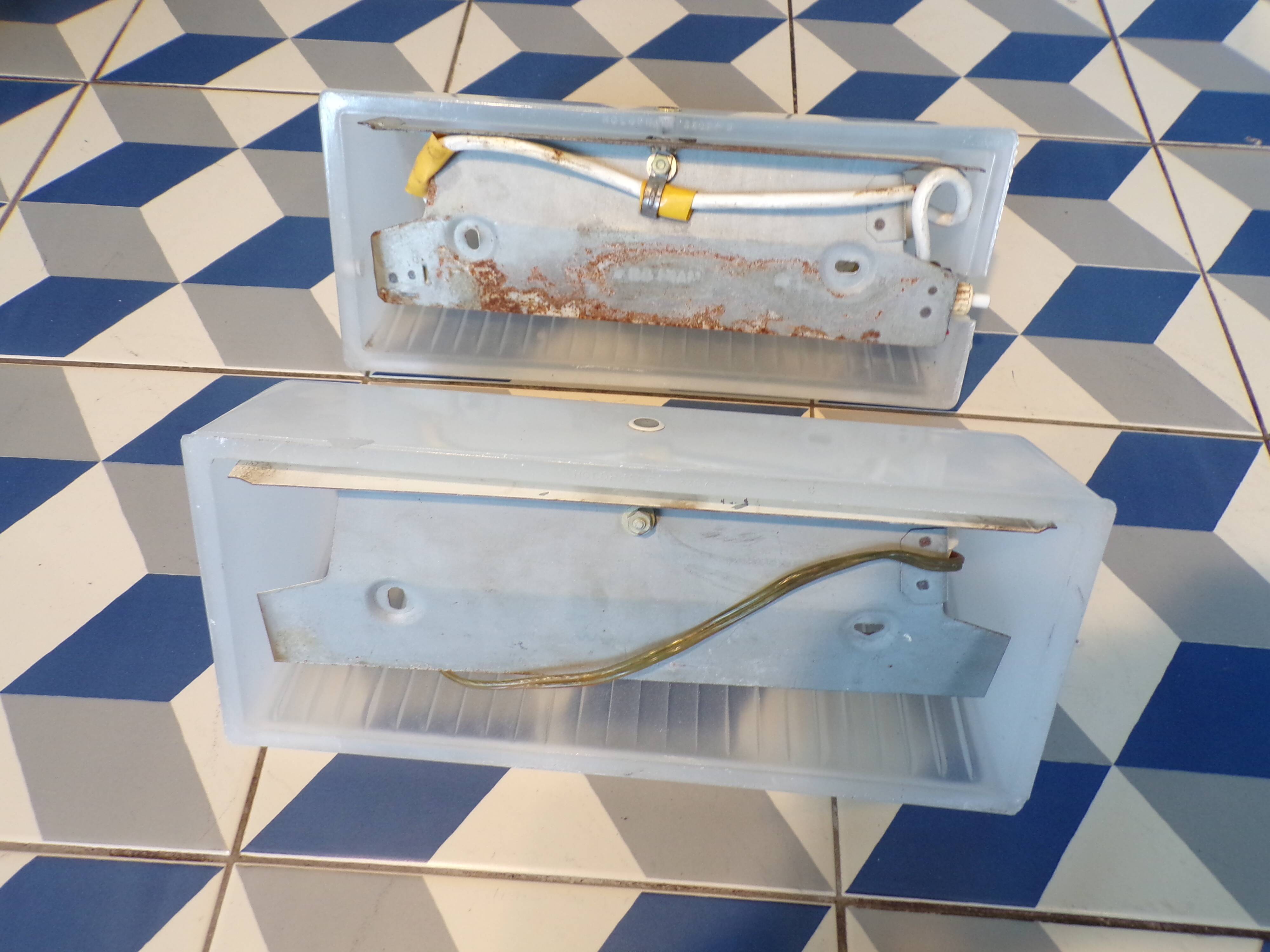 Paire d'appliques Holophane Prismopal