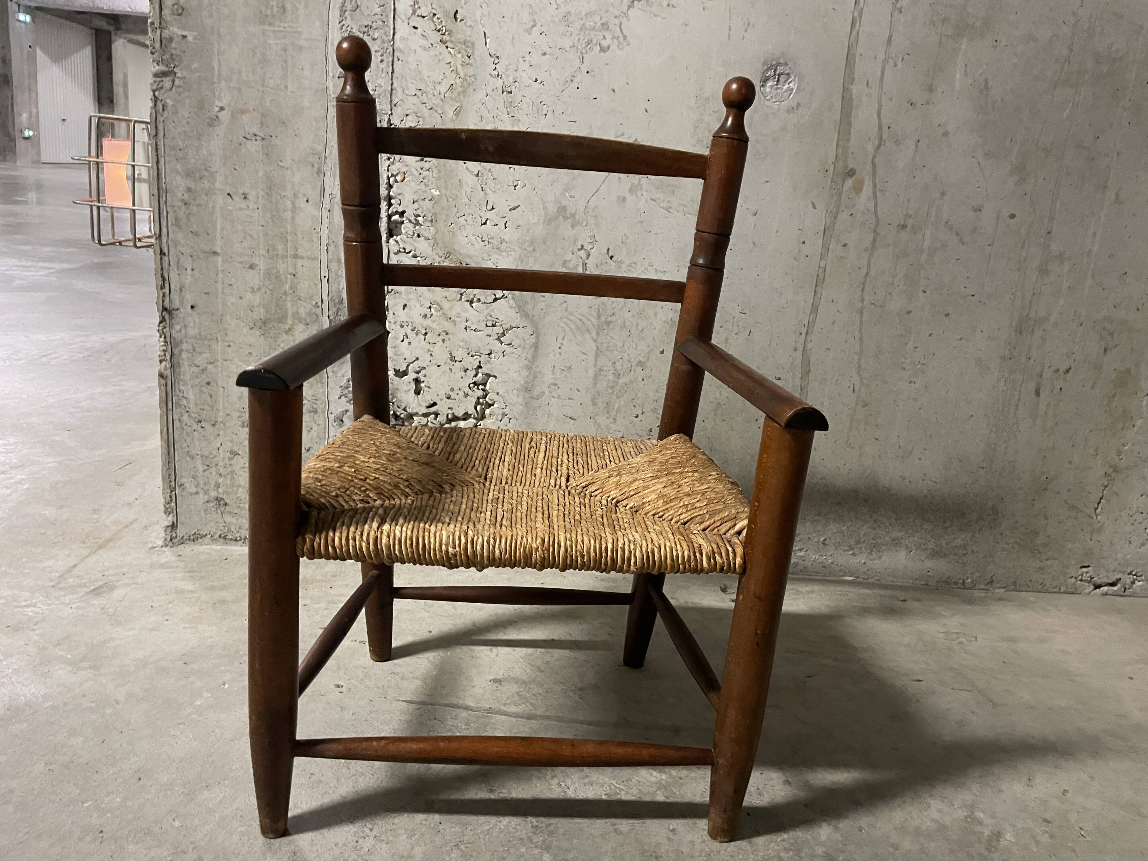 Fauteuil en bois et paille pour enfant