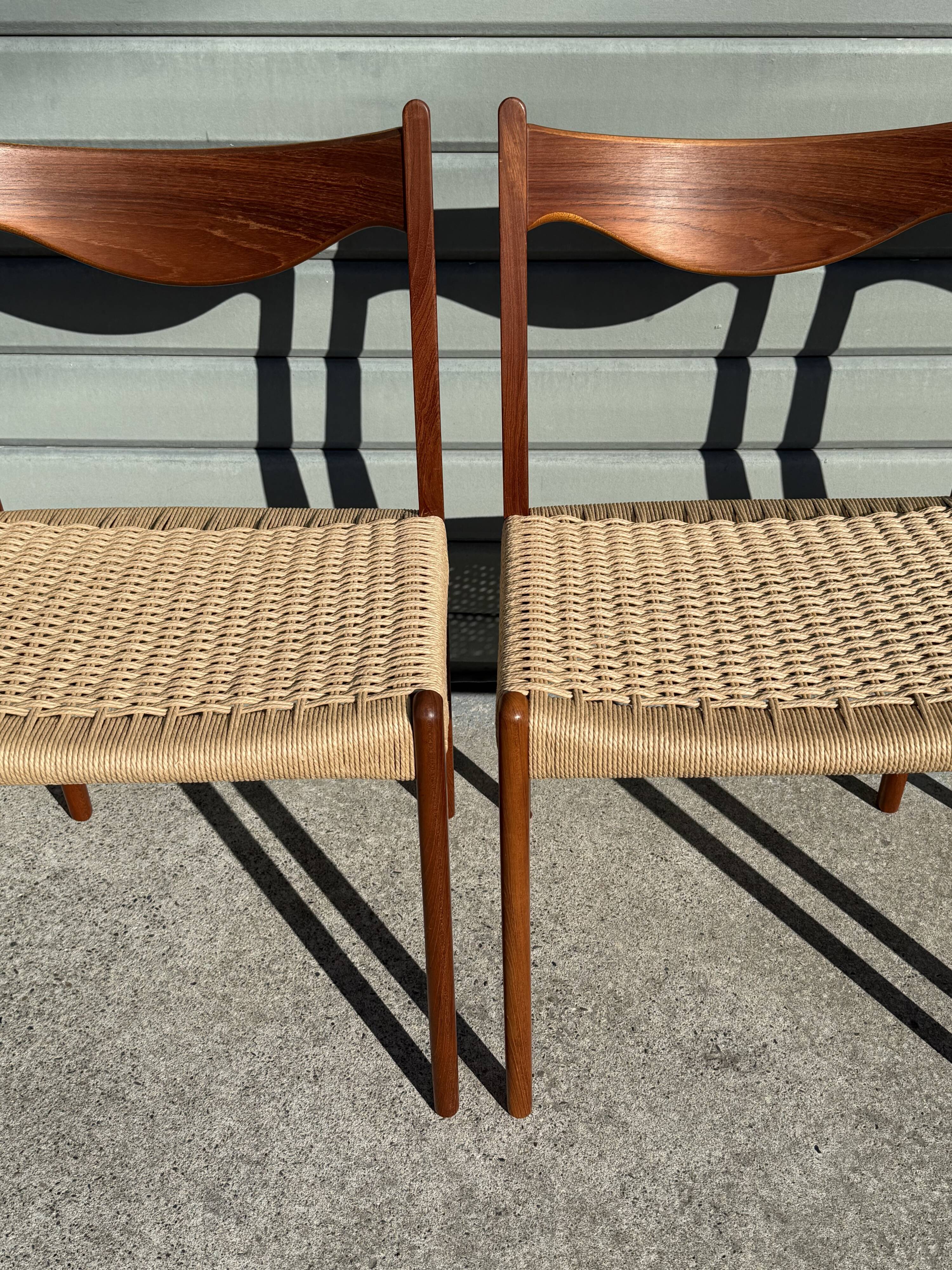 4 Danish chairs by Arne Wahl Iversen