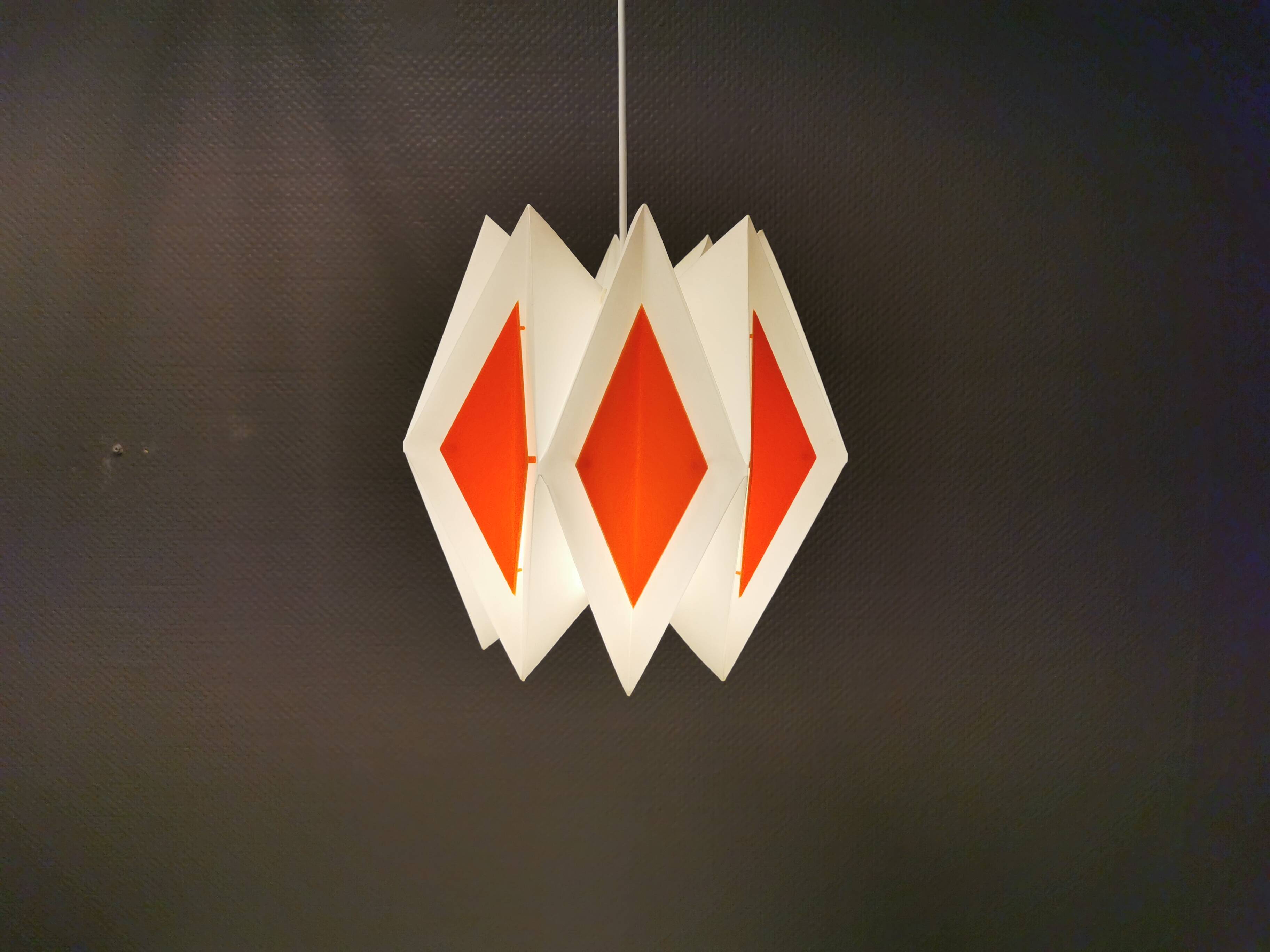 Hanging lamp, designed by Lars E Schiøler, for Hoyrup Lighting 1970s, model Harlequin.
