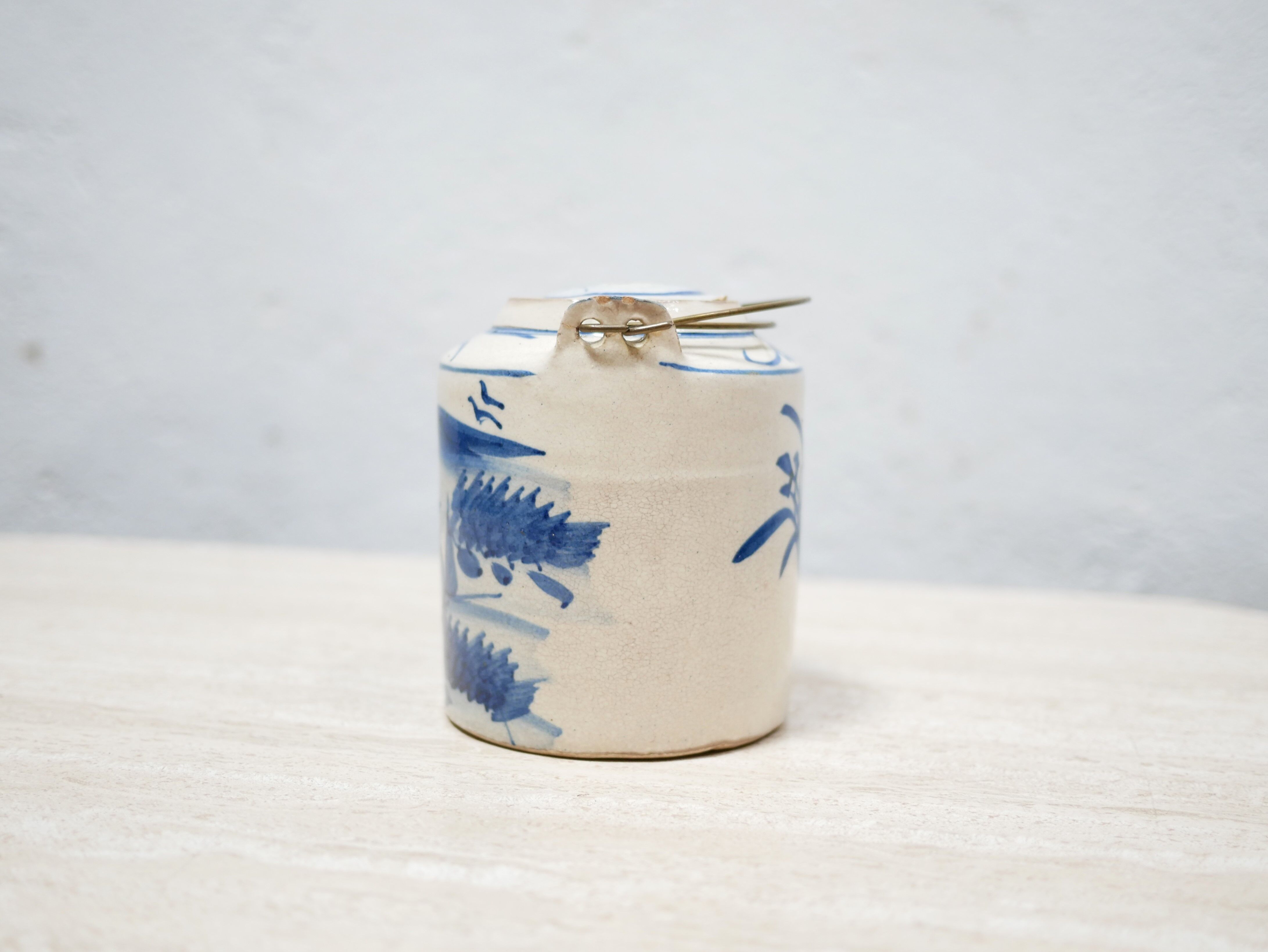 Théière chinoise ancienne en porcelaine