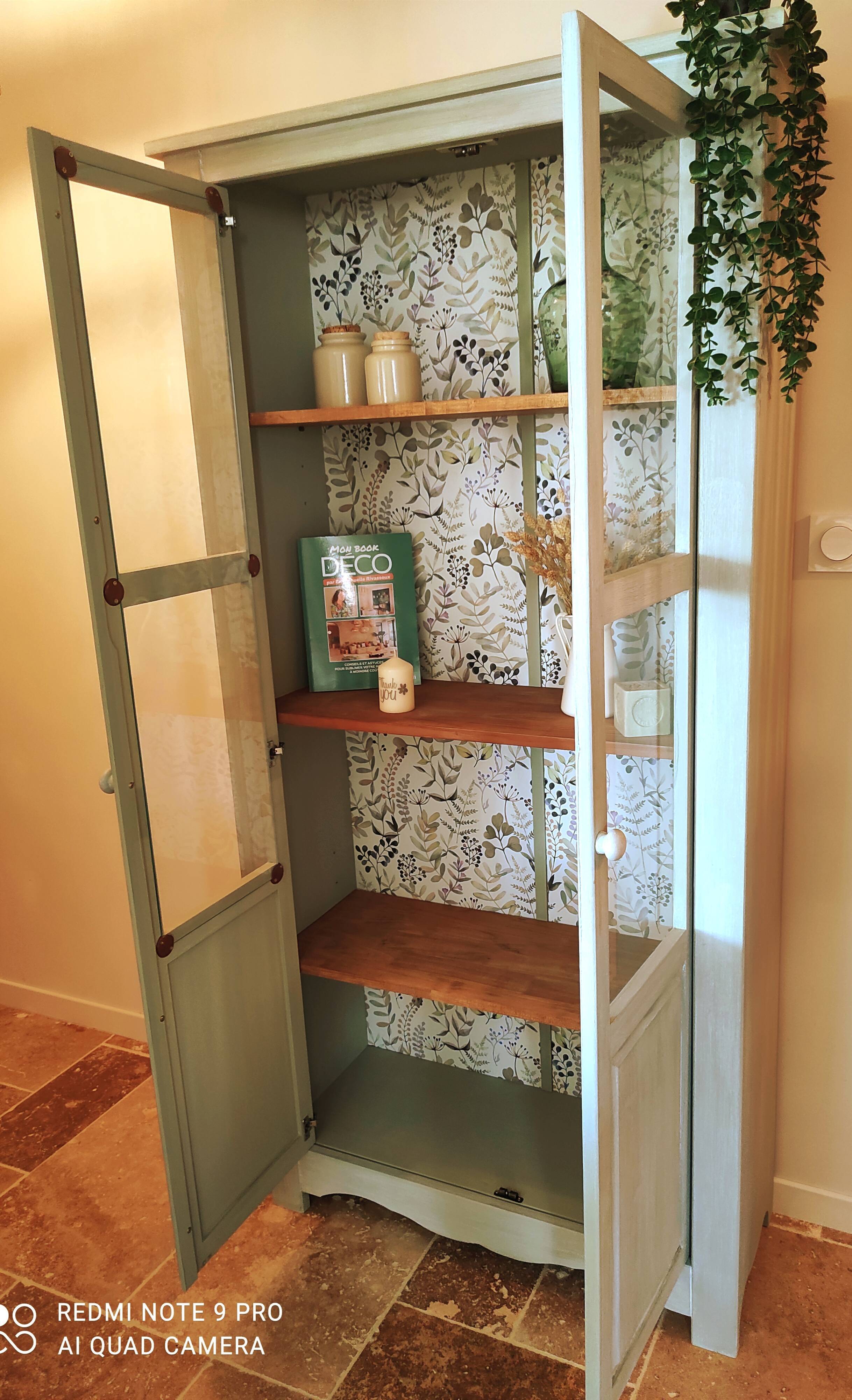 Vitrine relookée style campagne | Selency