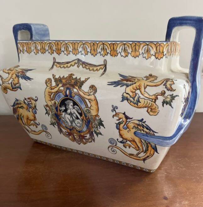 Planter / pot in Gien earthenware – Renaissance decor – 19th century