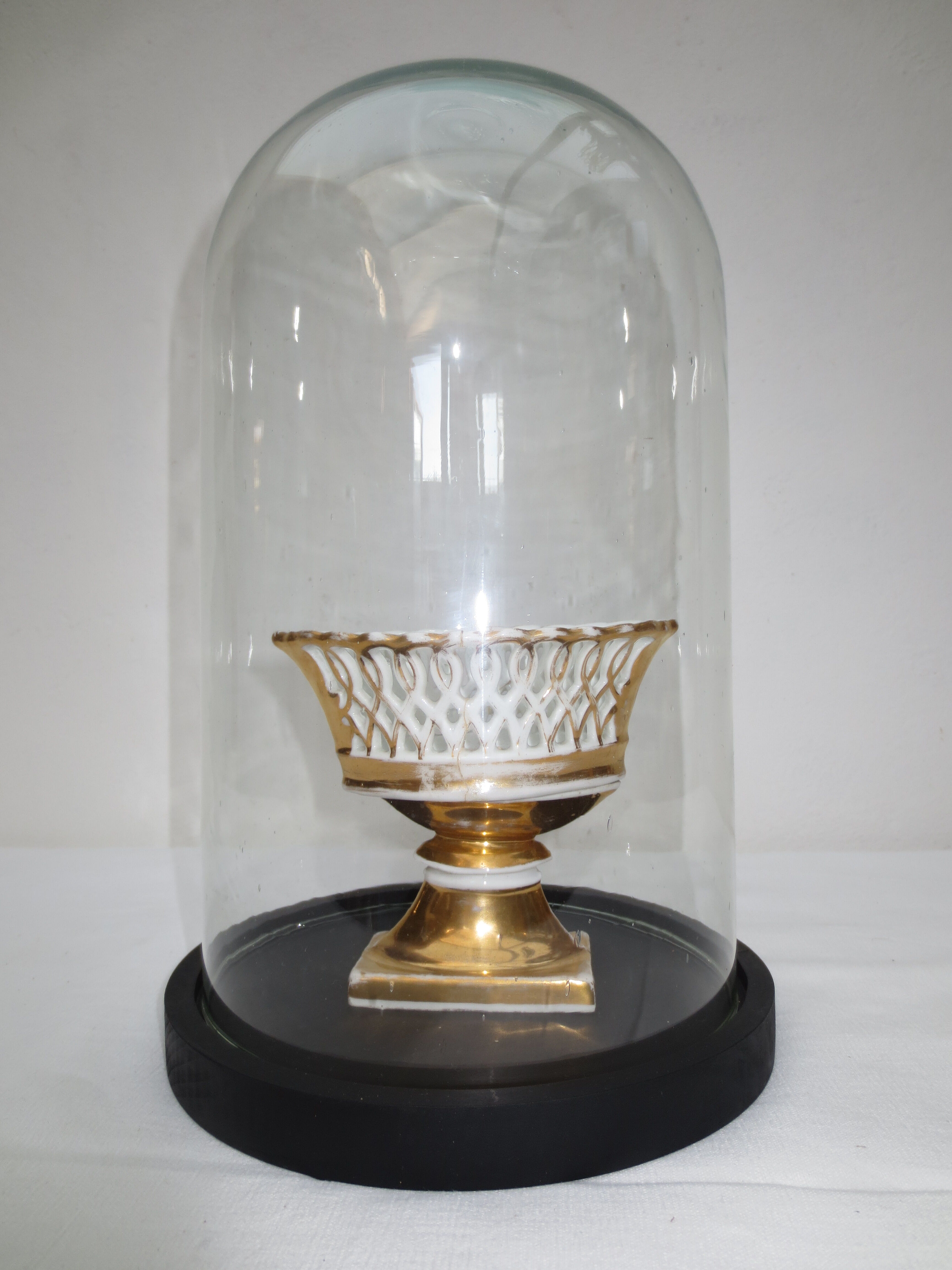 Black base decoration globe