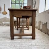 Table de ferme, drapière en noyer, 1900