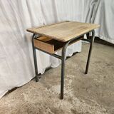 Bureau d'écolier 1960 avec casier