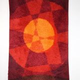 Geometric 60s carpet