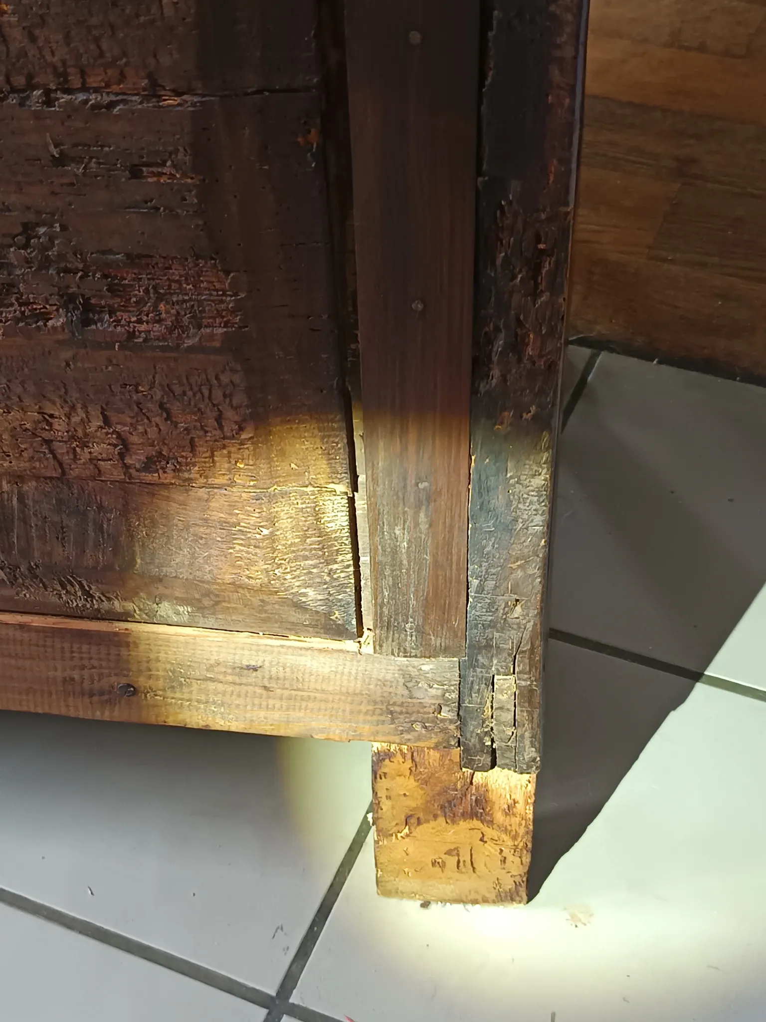 Sloped desk in solid walnut, 18th century (Louis XV style)