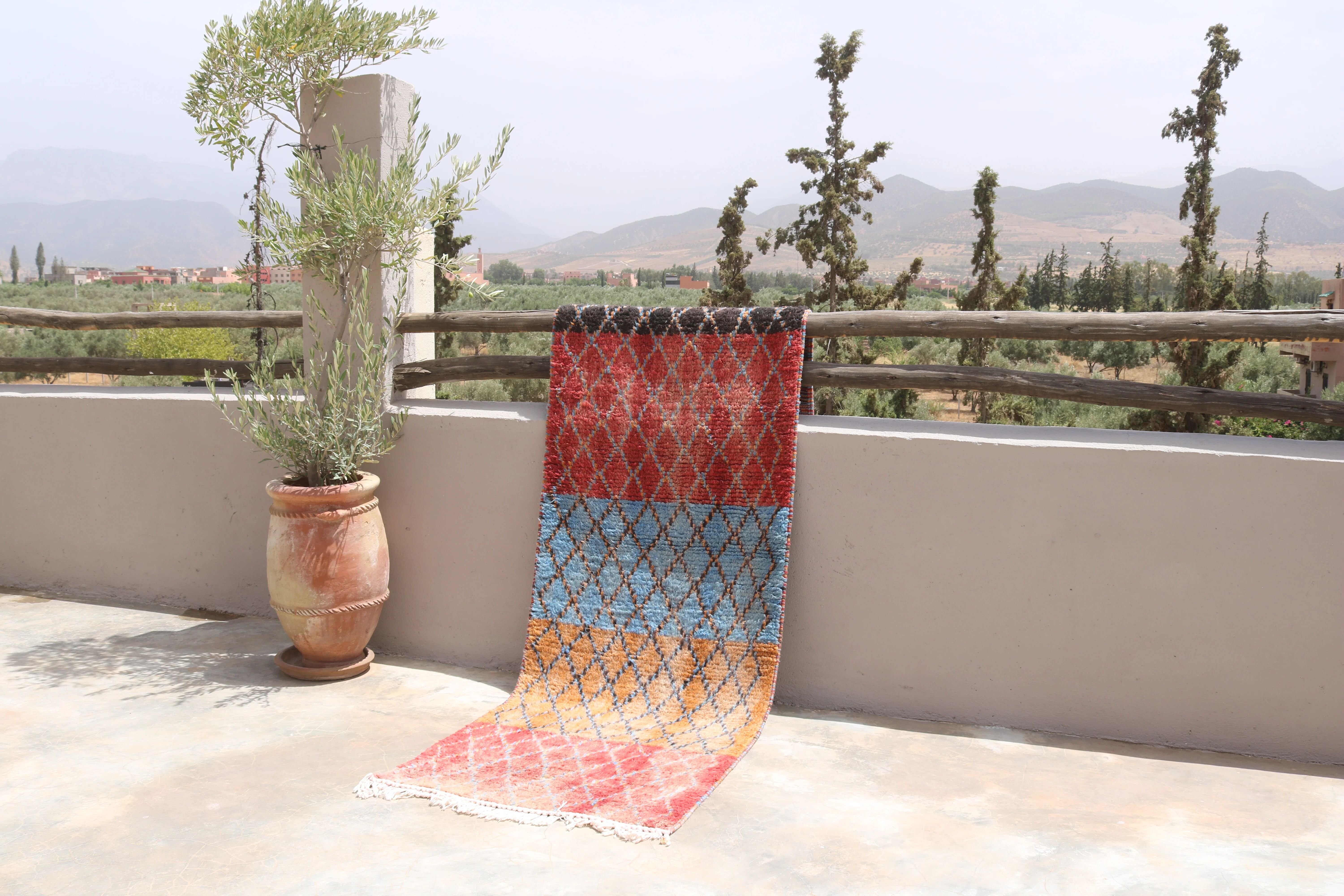 Handwoven coloured wool rug, 295 x 85 cm - R364