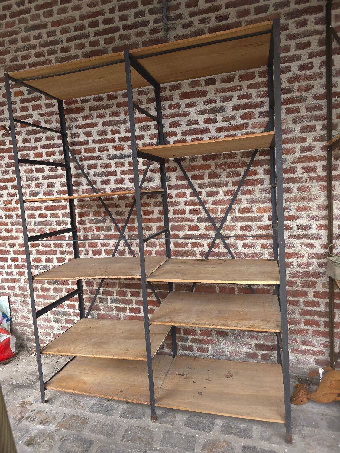 Étagère Industrielle en fer et bois