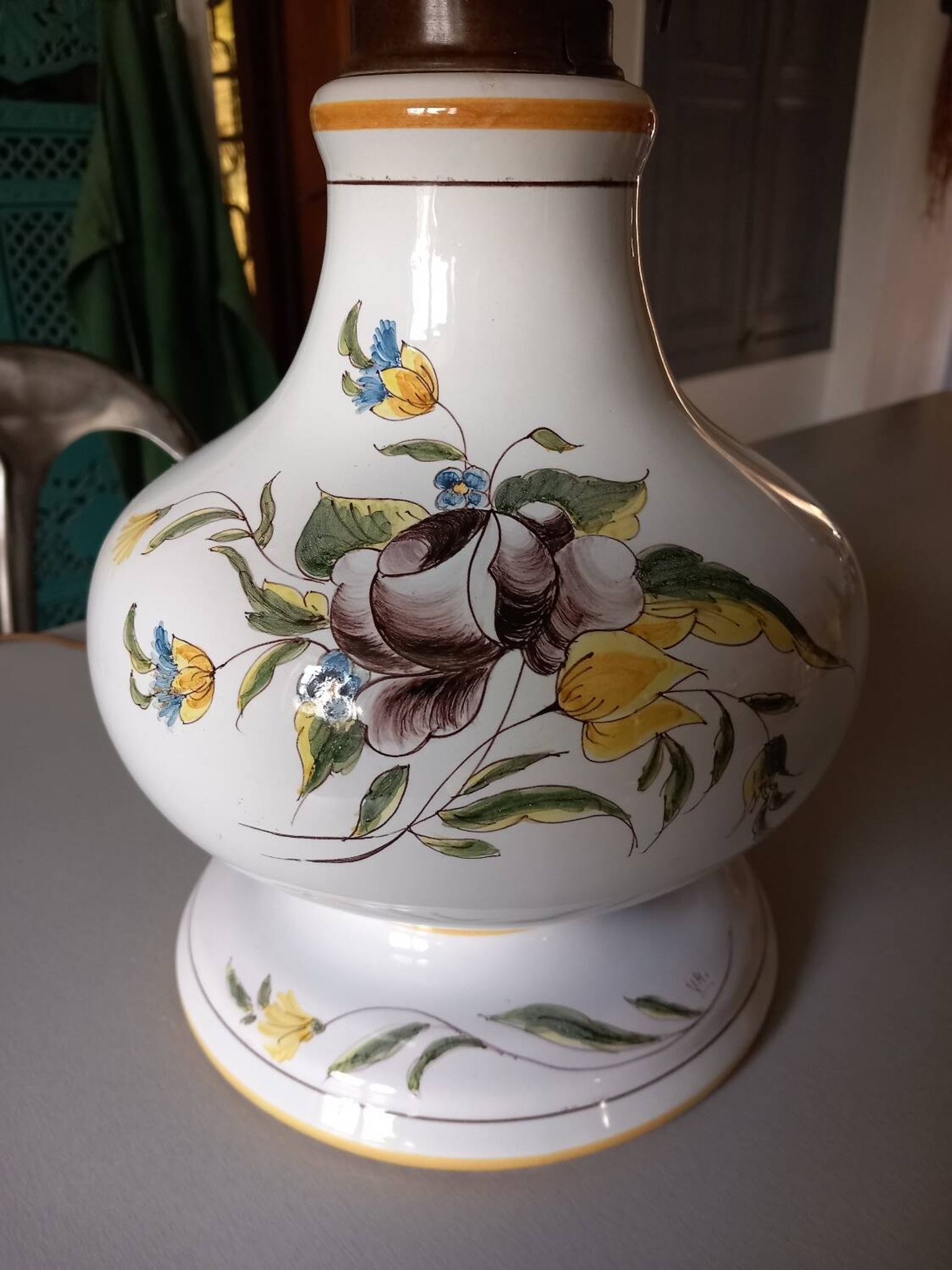 Lampe ancienne en faïence d'art de Rodez