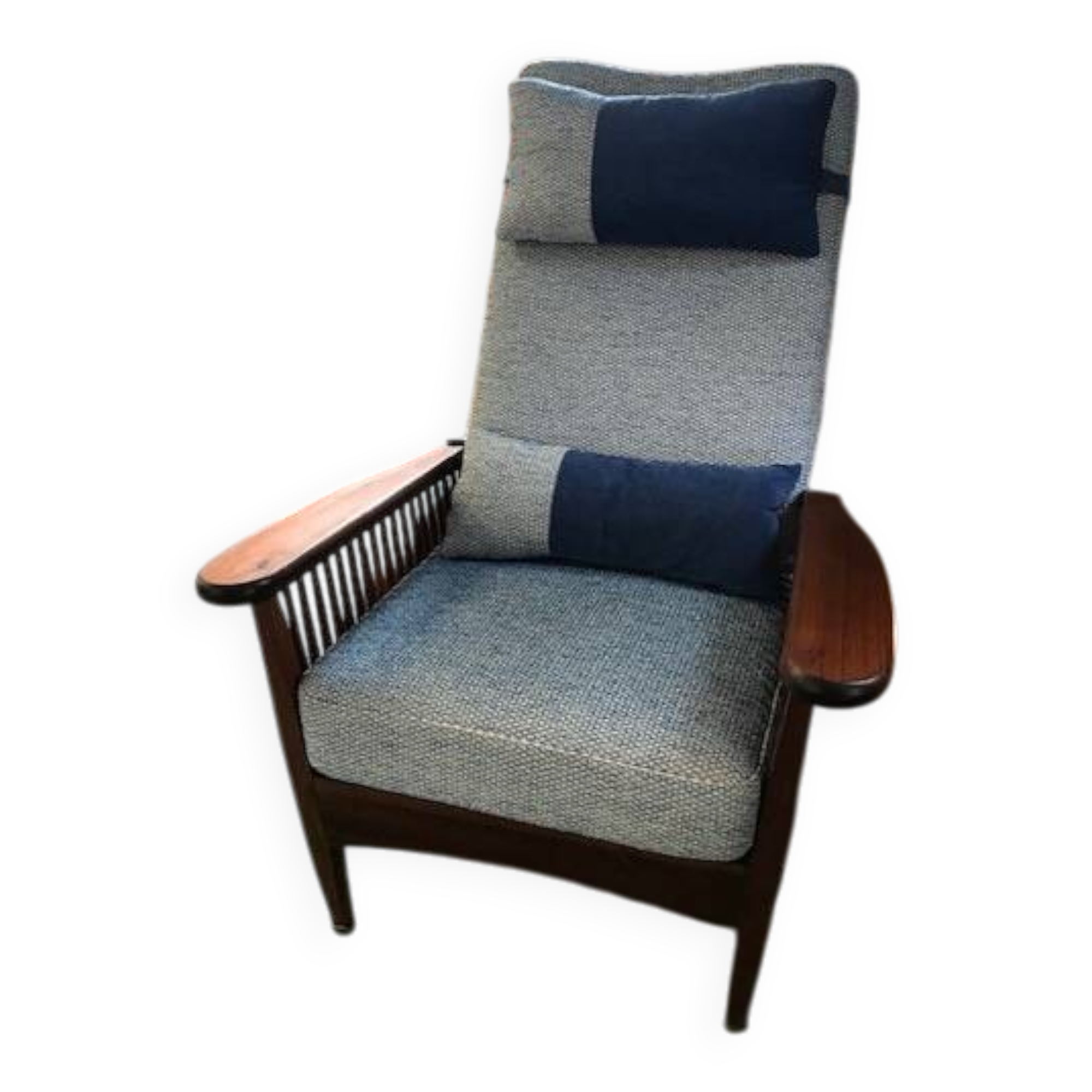 William Morris rocking chair, Arts and Crafts movement, refurbished.