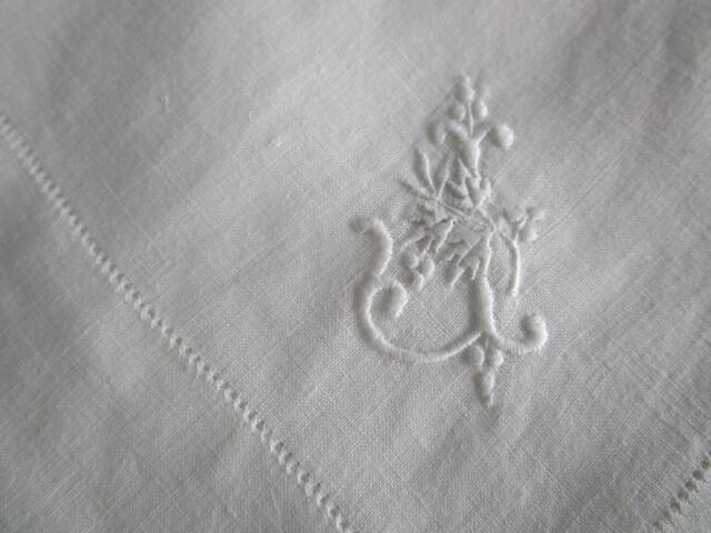 4 serviettes anciennes brodées, monogrammées