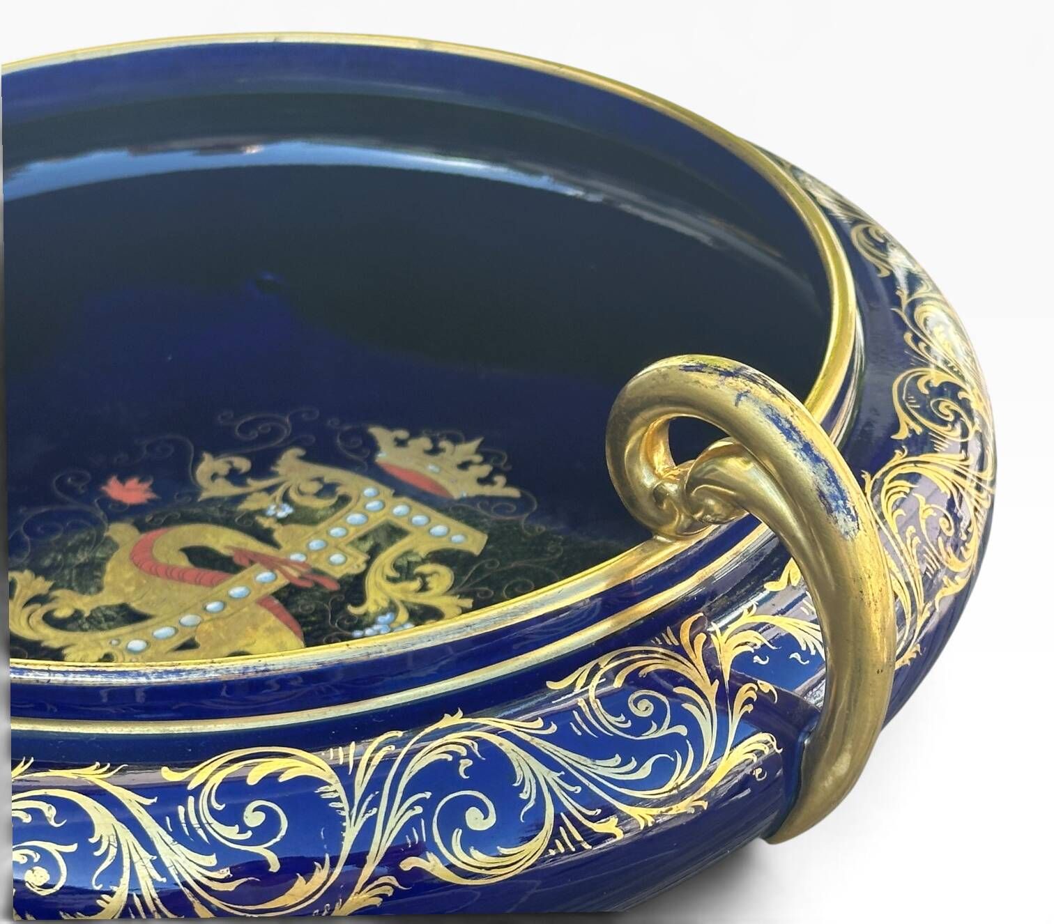 Large blue Sèvres vase / table centre and gold earthenware from Tours, signed.