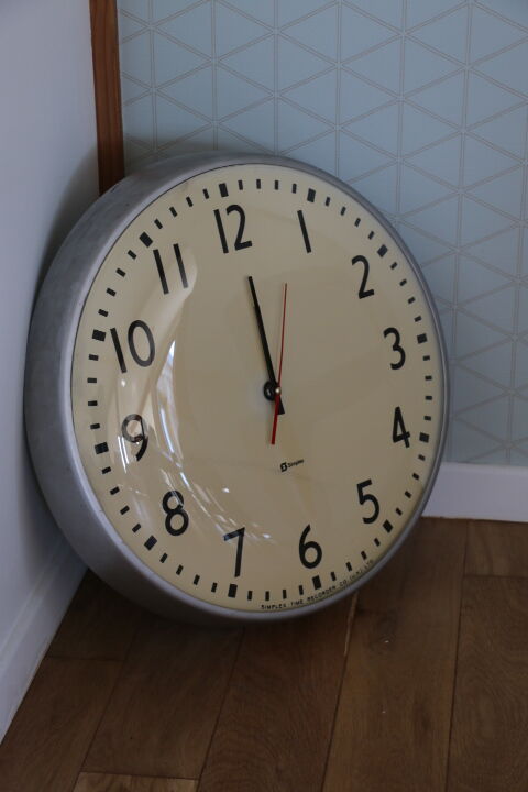 format simplex wall clock
