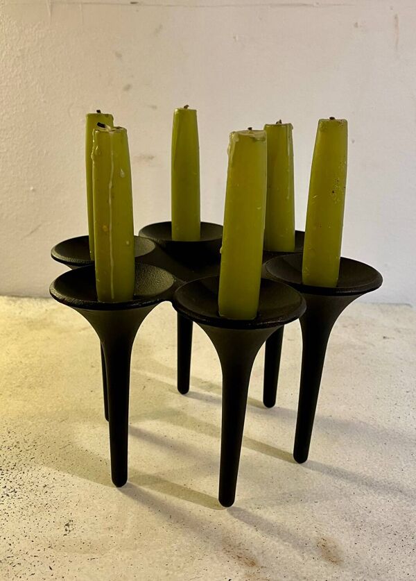 Porte-bougies bougeoir en fonte « Hornblower » de  Christel & Christer Holmgren