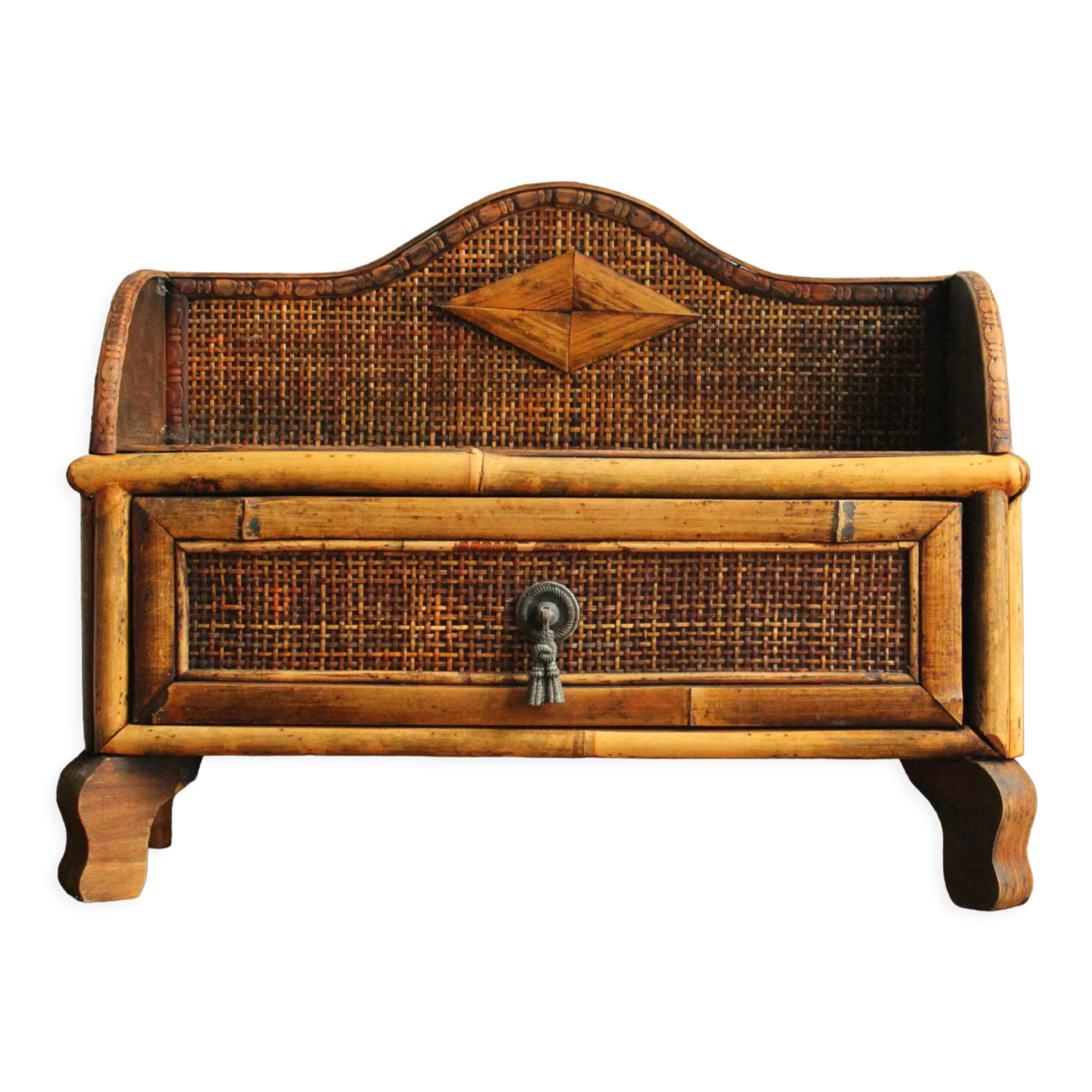 Mobilier de rangement bureau ou chambre en rotin et osier