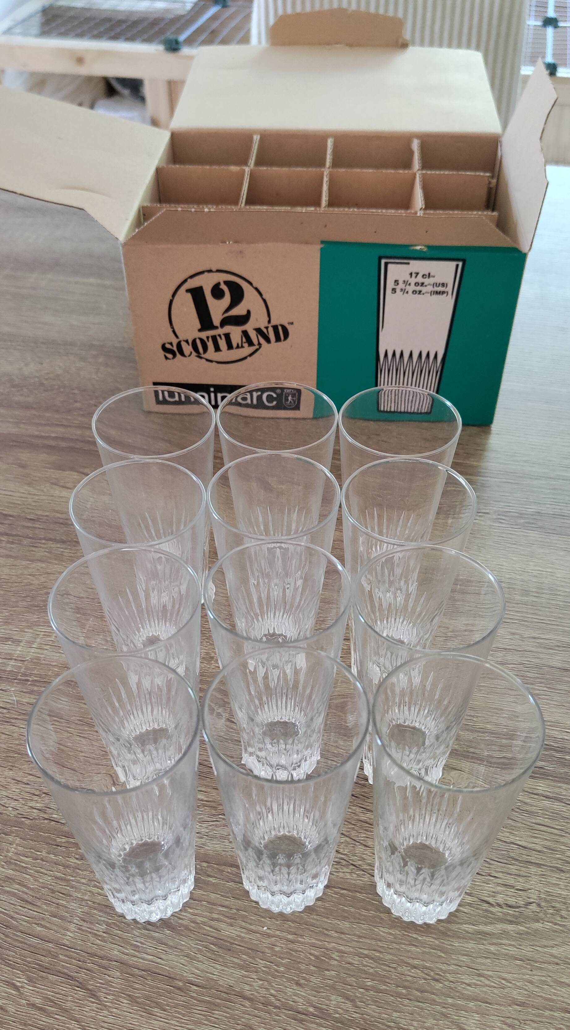 12 verres Scotland d'environ 17 cl