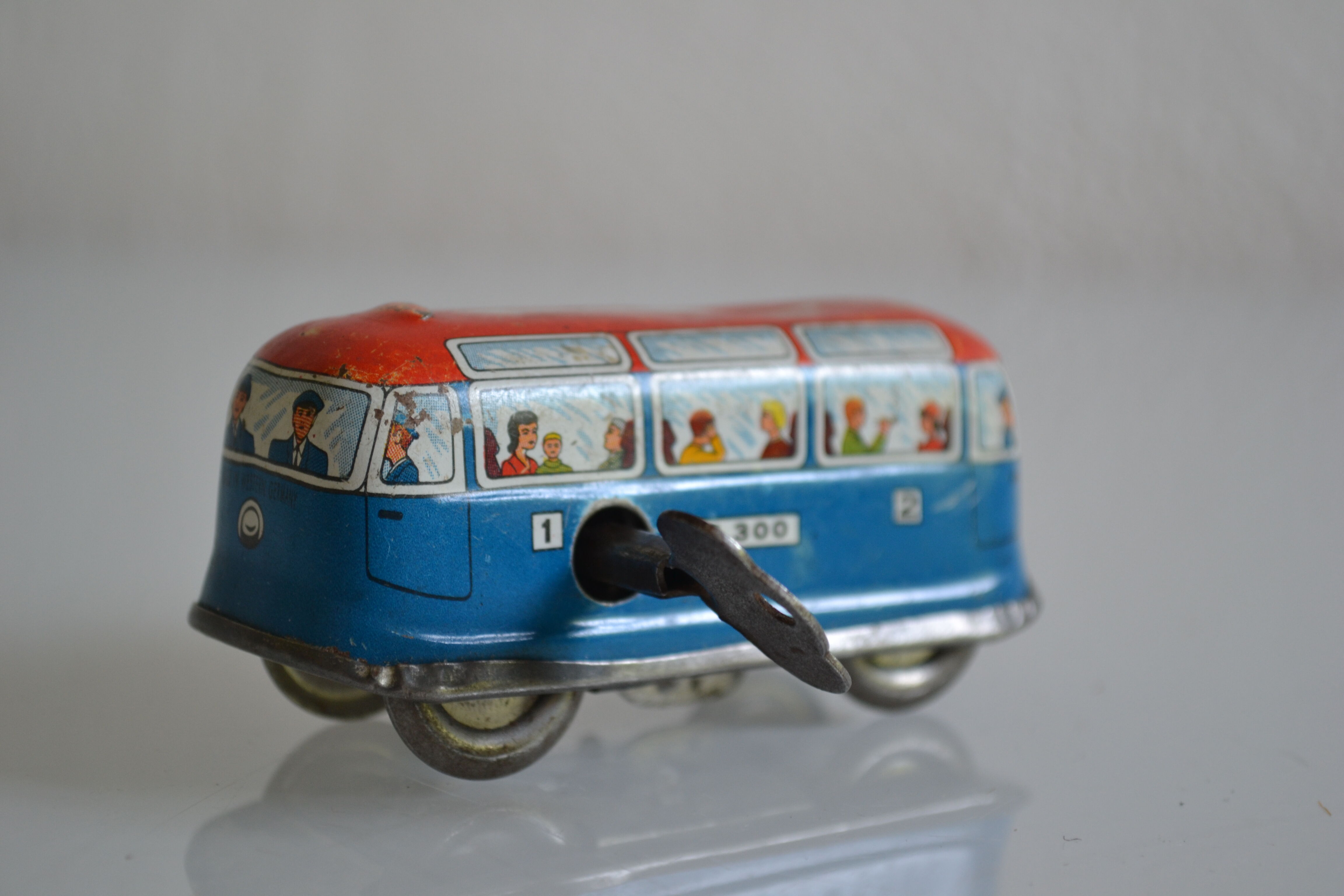 1950 vintage mechanical bus