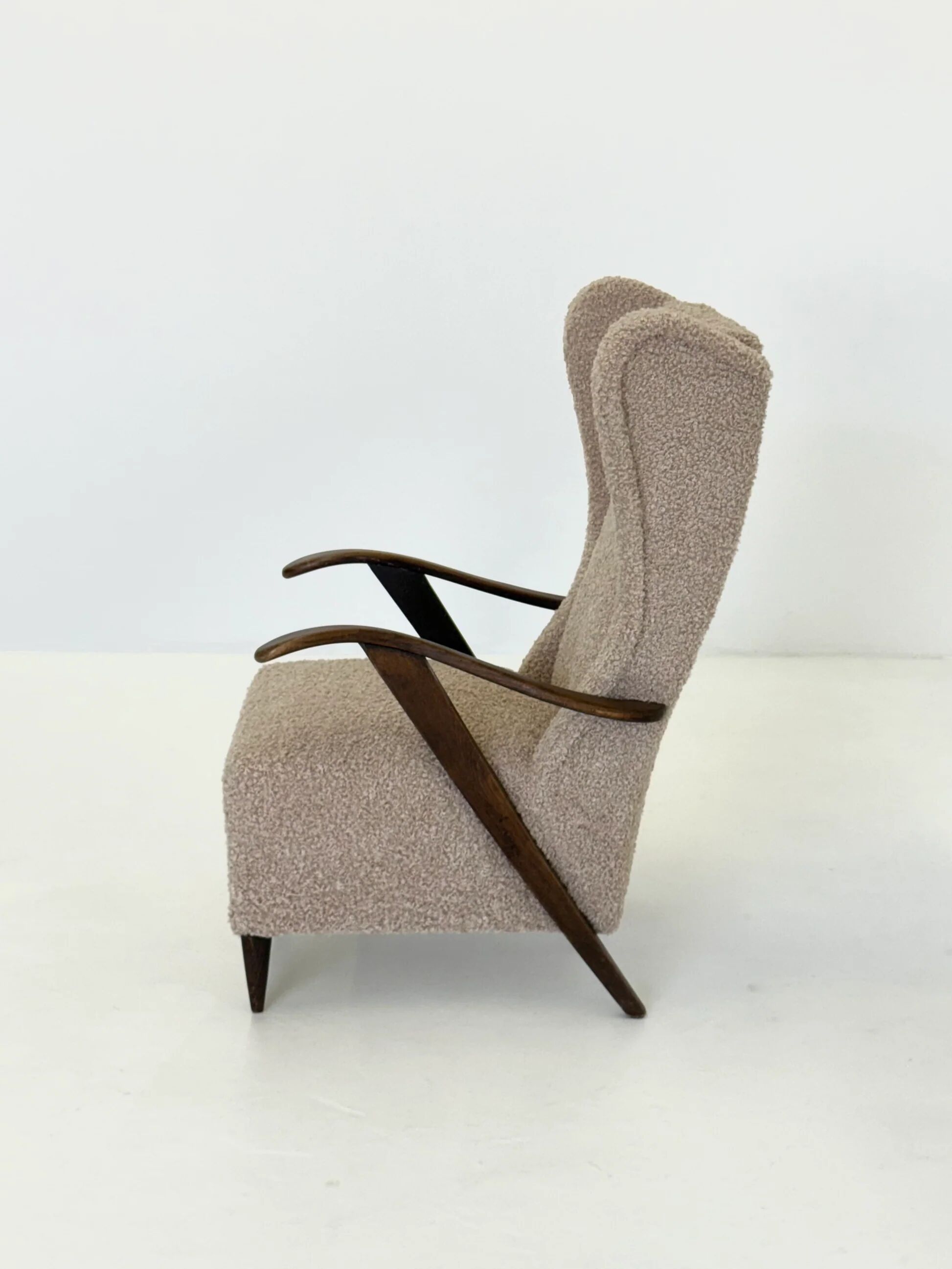 Melchiorre Bega armchair in beige bouclé