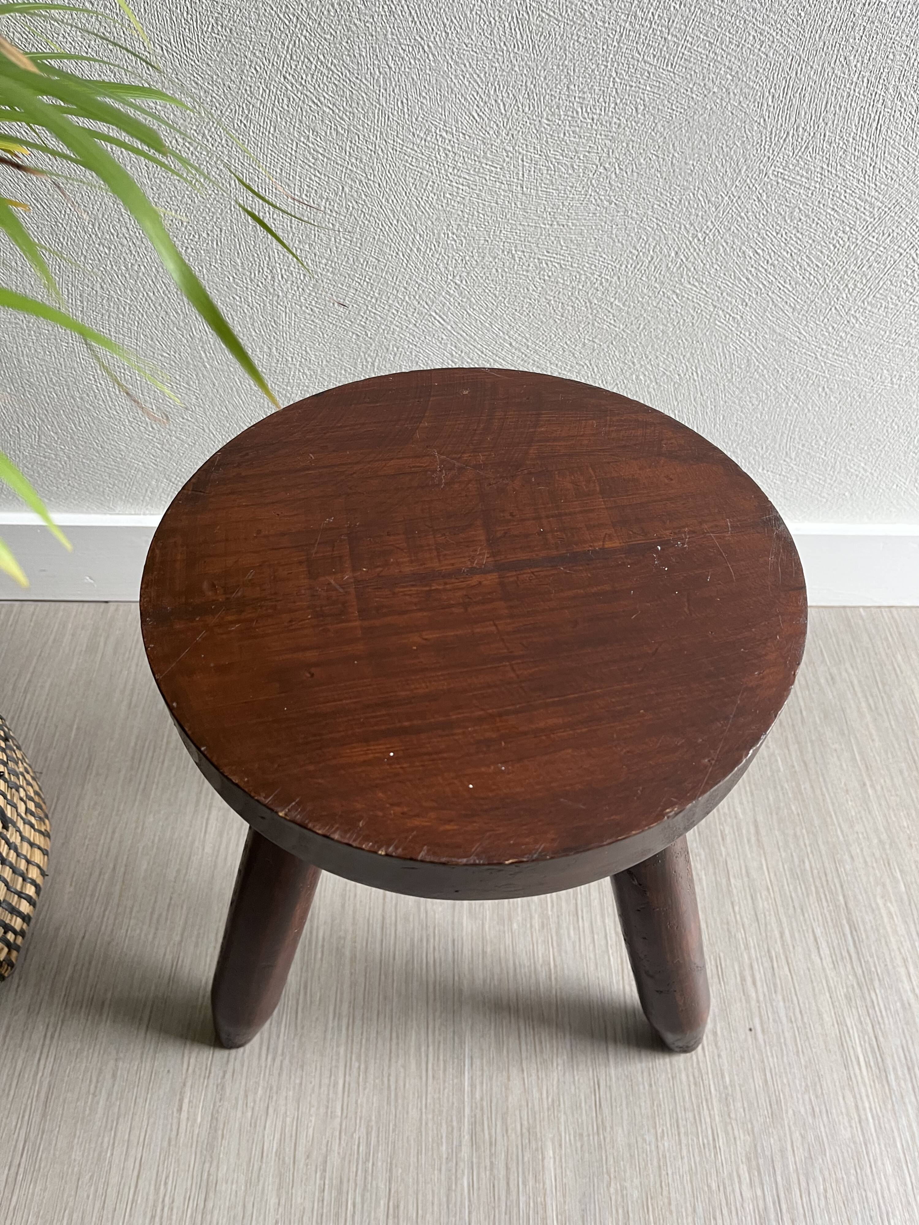 Tabouret tripode bois