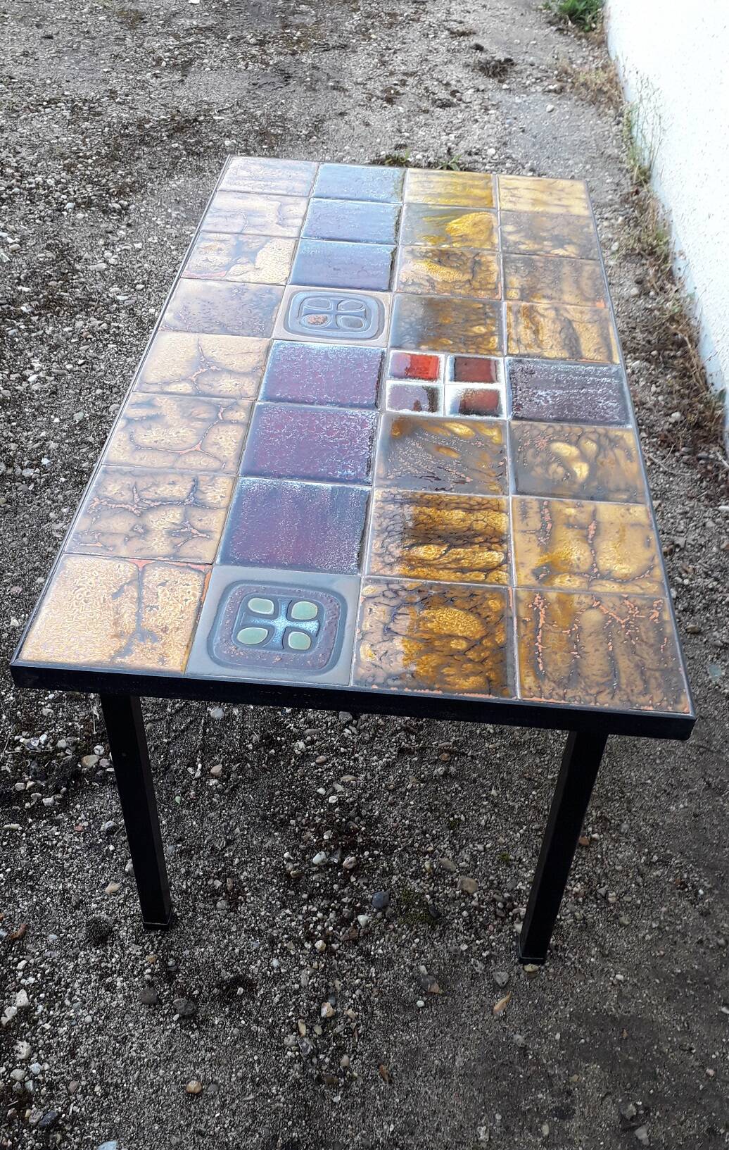 Ceramic coffee table
