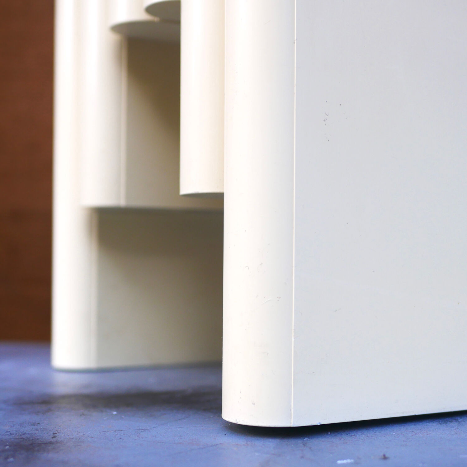 Magazine rack by Giotto Stoppino for Kartell