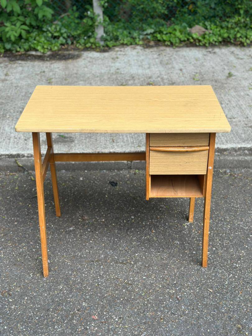 Bureau scandinave en bois 1980