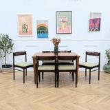 6 green Scandinavian chairs