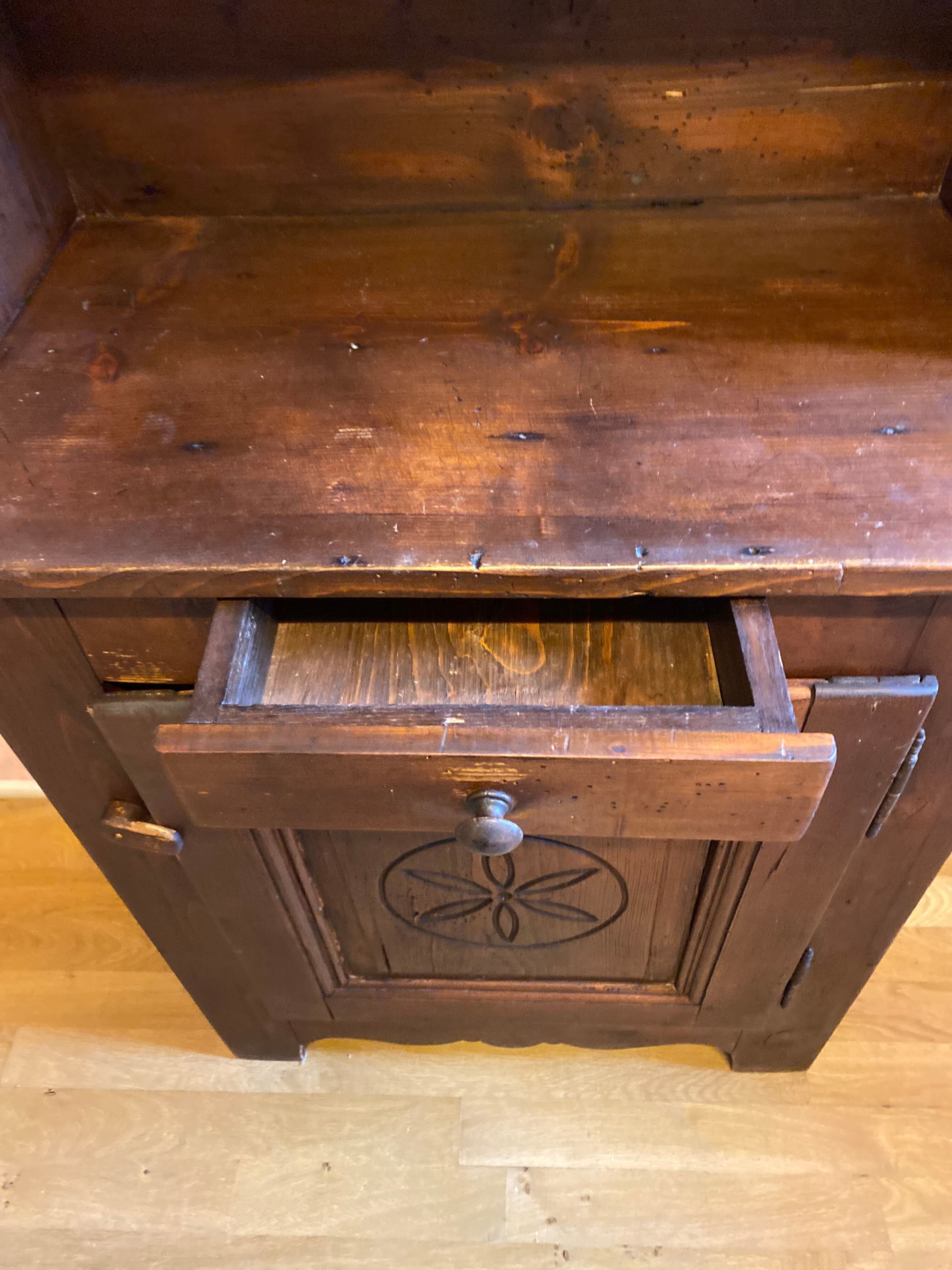 Savoyard fir dresser