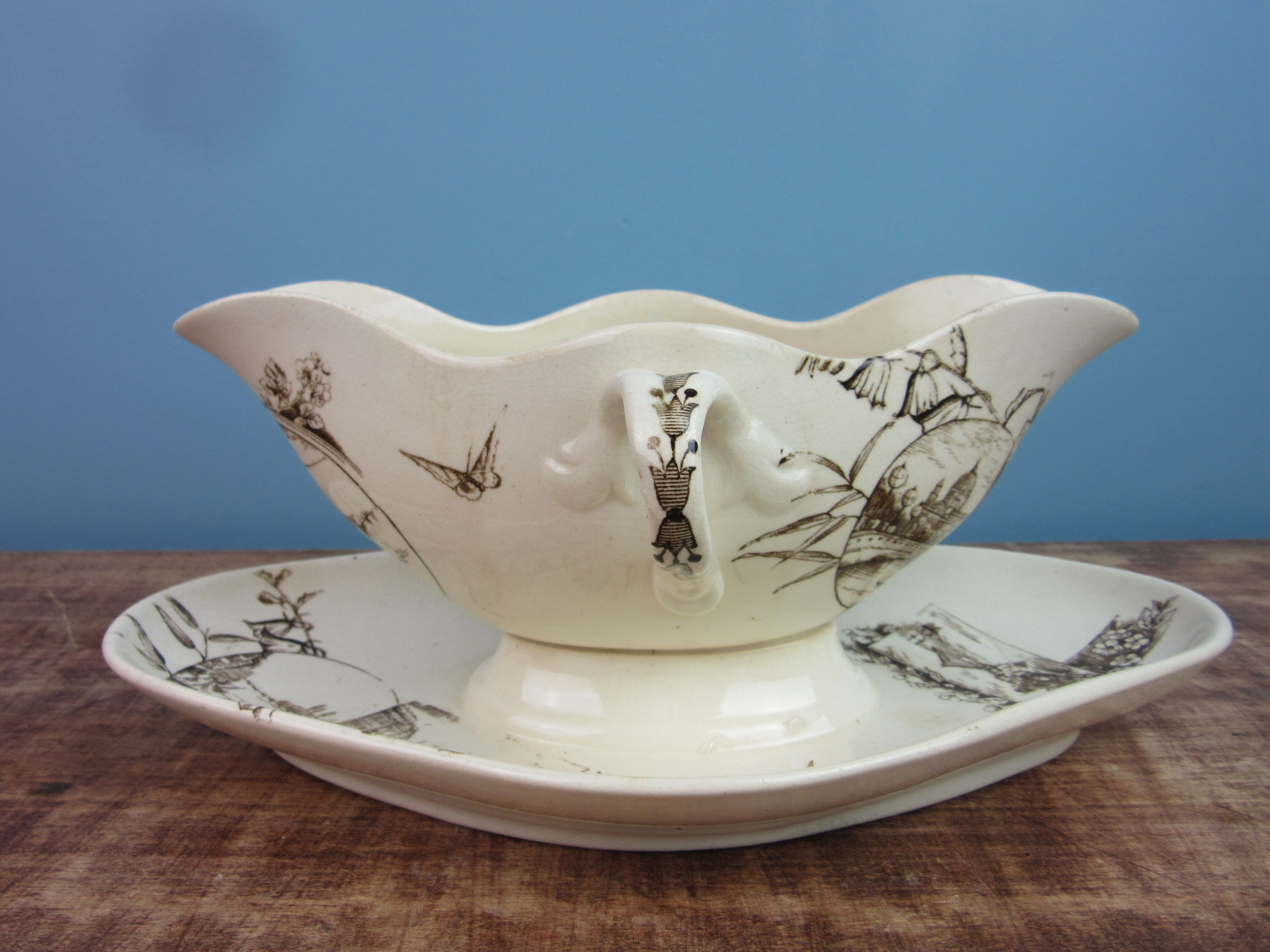 Saucière terre de fer, city landscapes