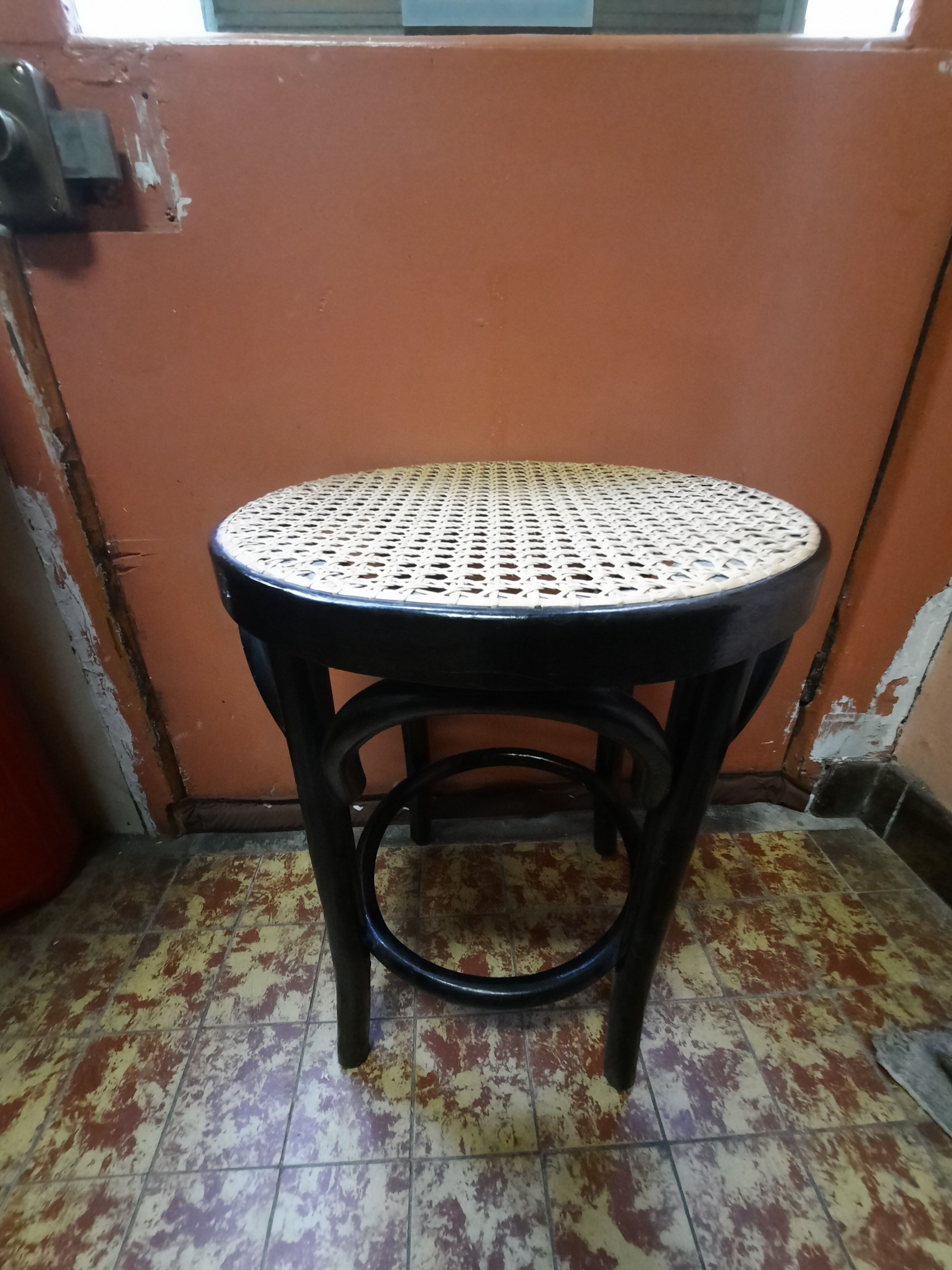 Tabouret cannage
