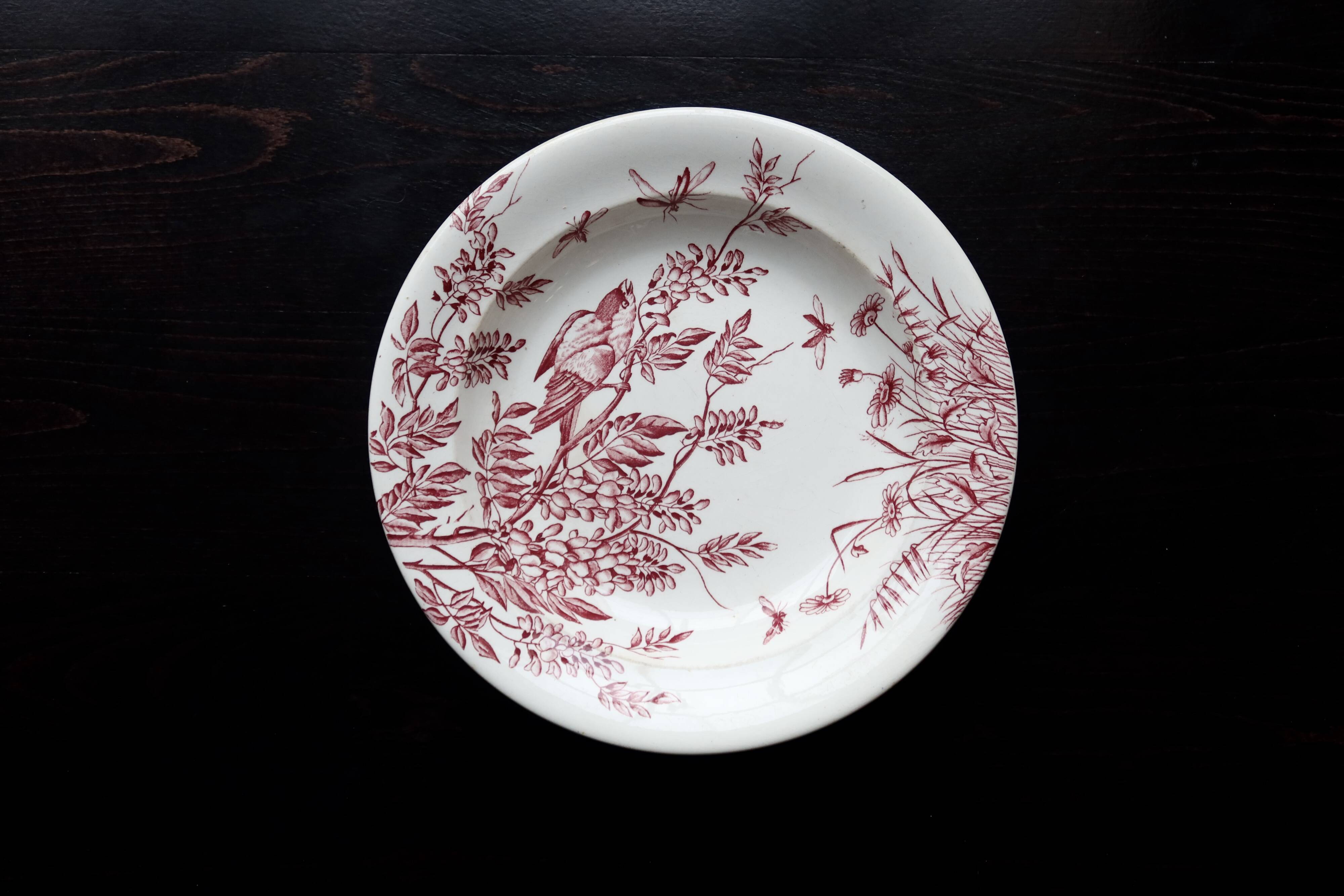 Round serving dish, old ironstone S&G - Decorated with birds and vegetation.