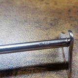 6 Silver metal knife holders