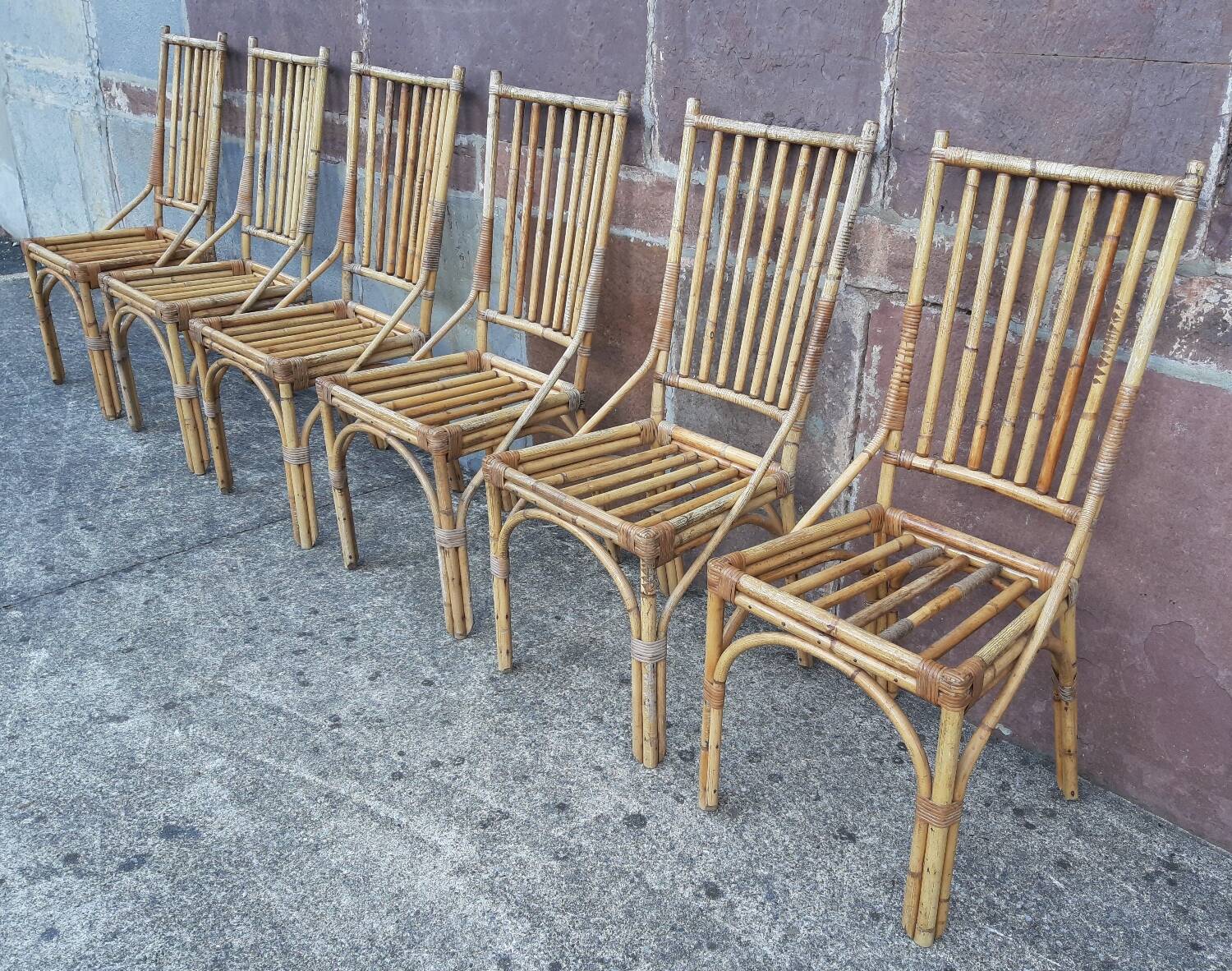 Table and 6 chairs made of bamboo and rattan
