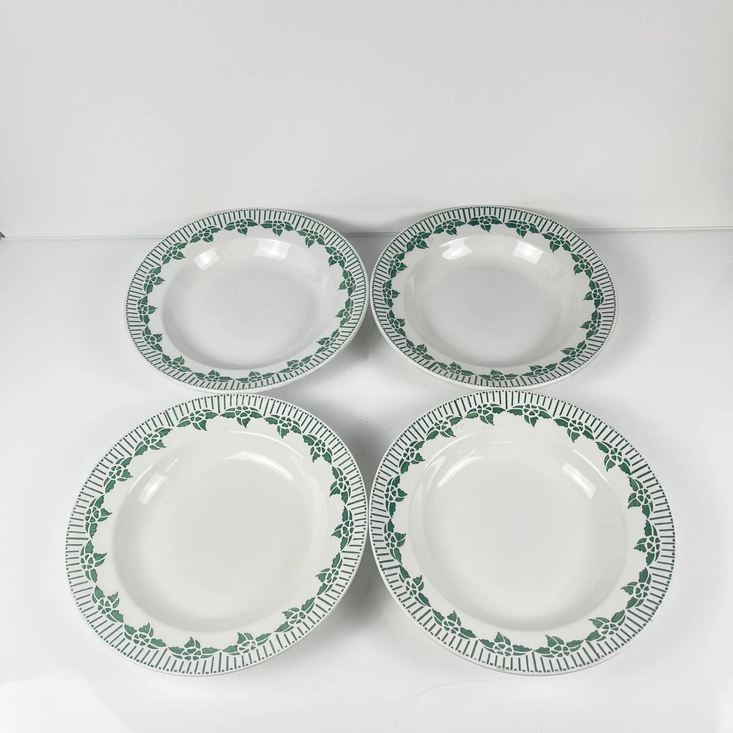 Set of 4 deep plates "Pedro", Sarreguemines, first half of the 20th century.