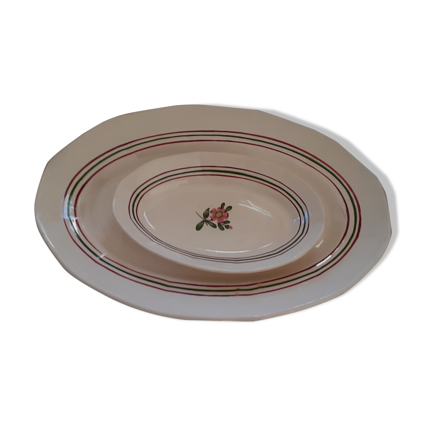 Set of 2 oval dishes. Hand painted. Sarreguemines, model Armalle.