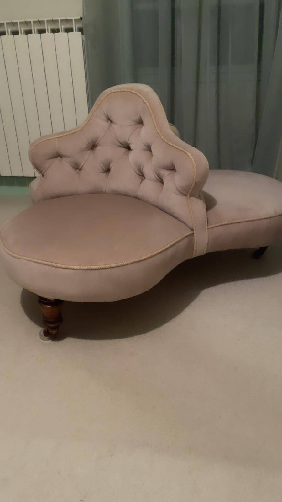 English confidant sofa