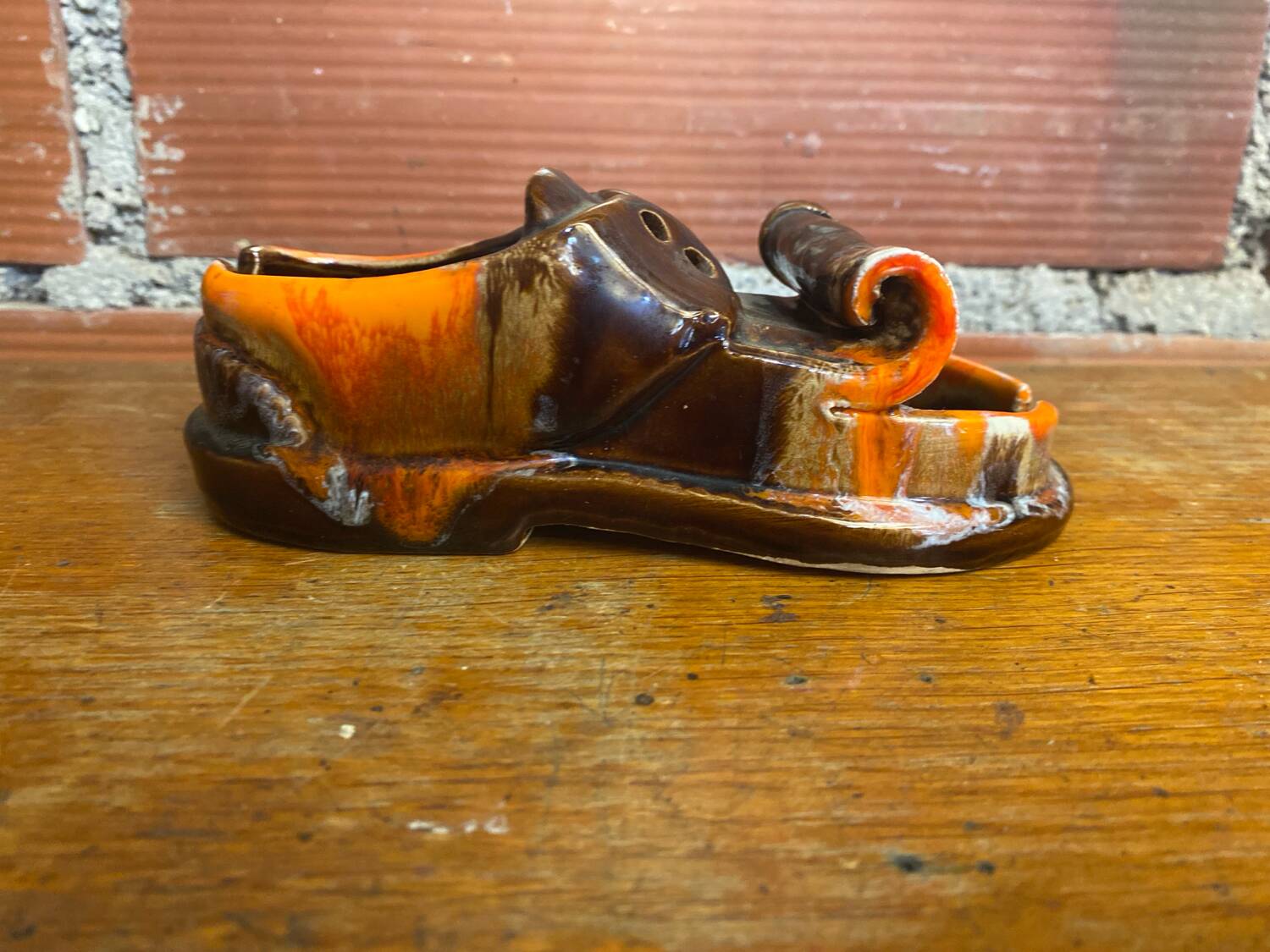 Cendrier ancien Vallauris céramique multicolore forme chaussure vintage