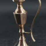Ancienne paire de bougeoirs en laiton