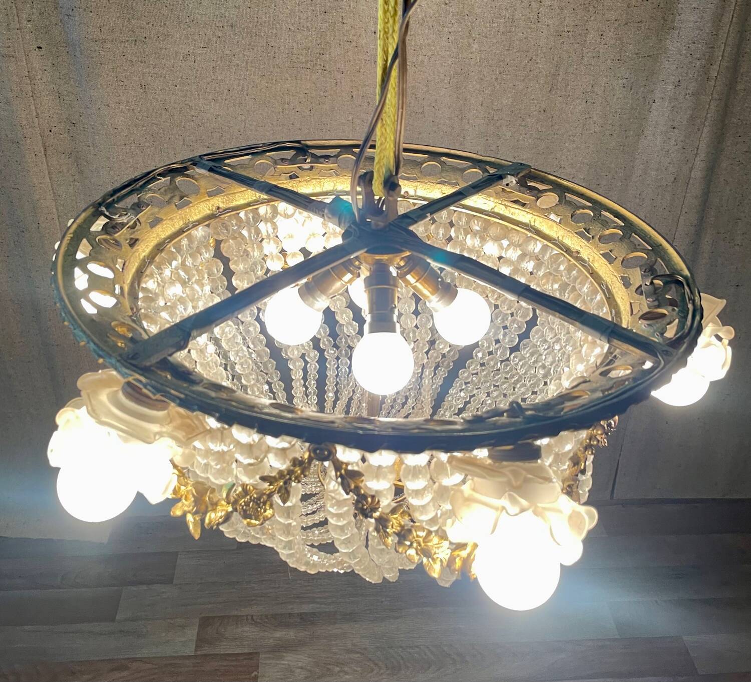 Ceiling chandelier