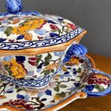 Soupière et plat Gien décor Pivoines, XXe siècle