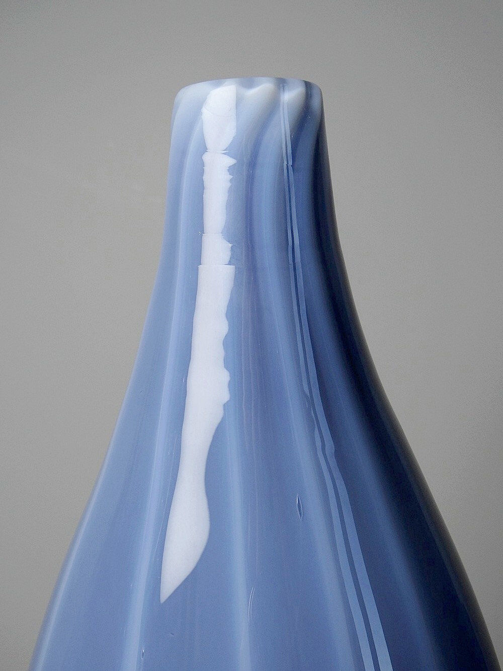 Vintage pear-shaped vase in smoked glass, lined with opaline, Murano bubble glass.