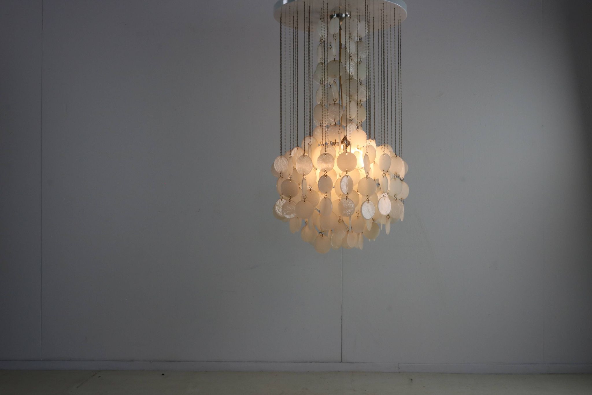 Lustre en pastilles de céramique, années 60