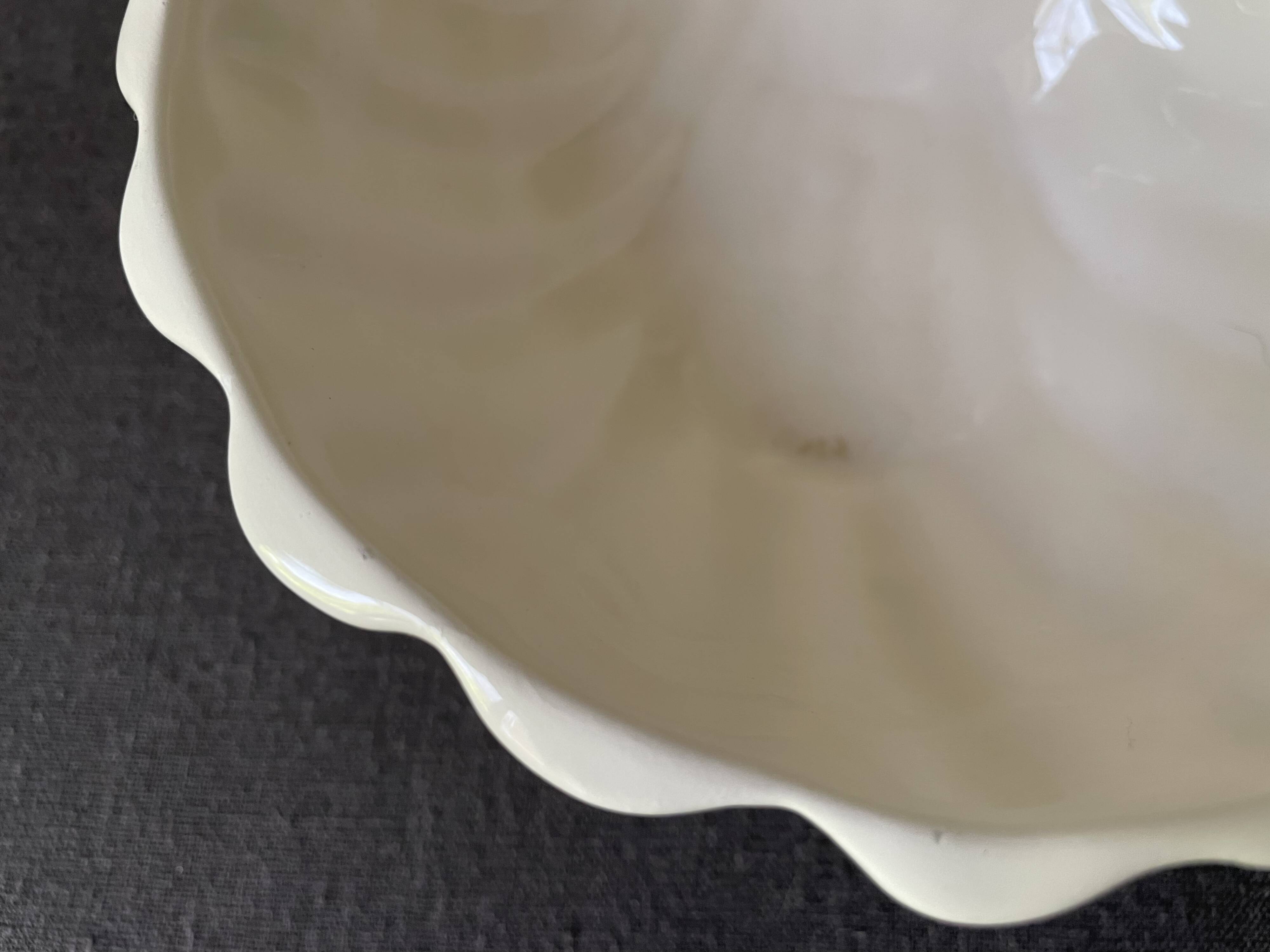 Ceramic shell emptier