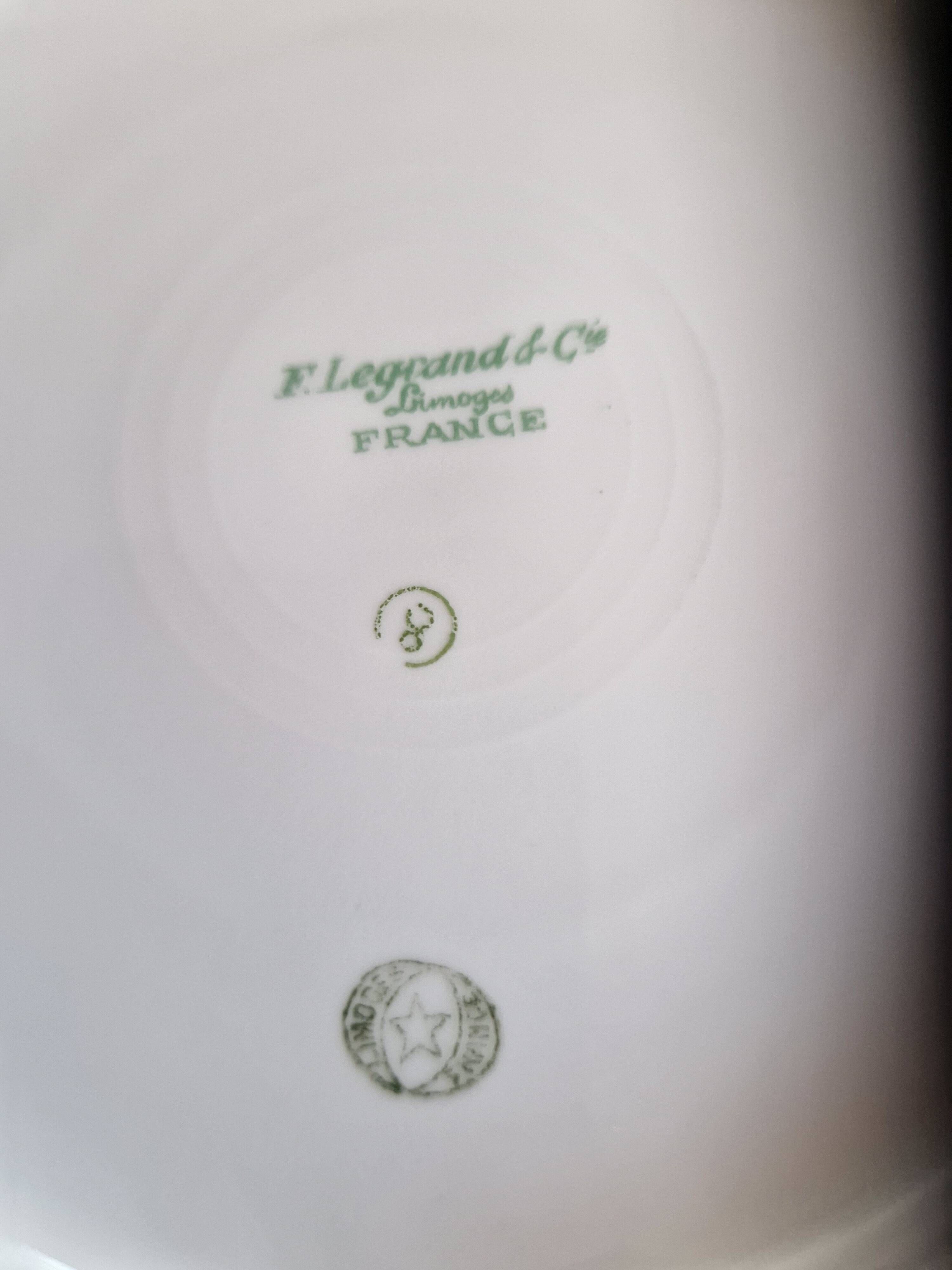 Art Deco porcelain dinner service, Legrand Limoges, 41 pieces.