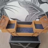 Mini sewing table