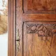 Antique carved wooden bonnetière – Art Deco / Art Nouveau style