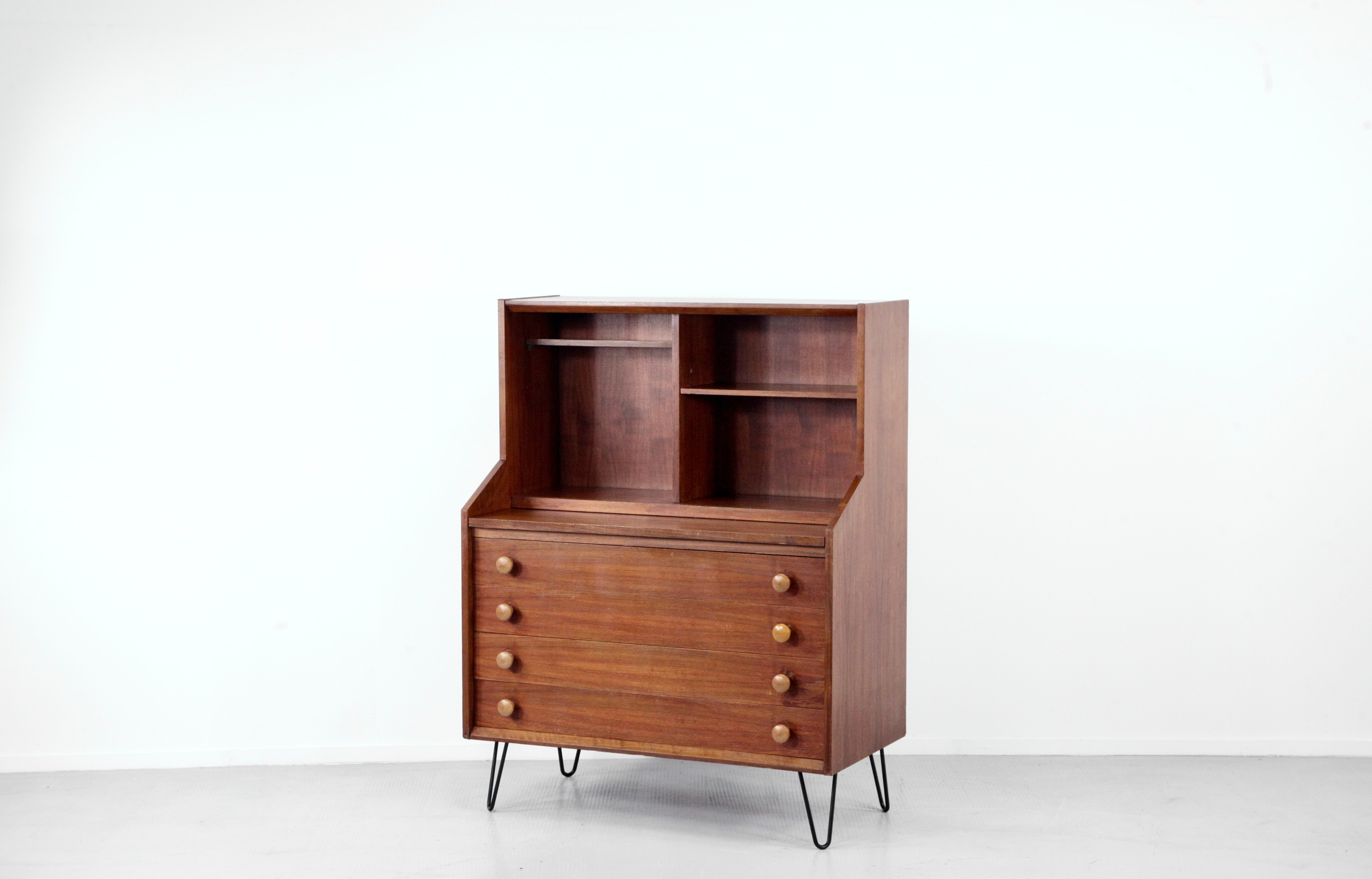 Italian midcentury bureau in teak